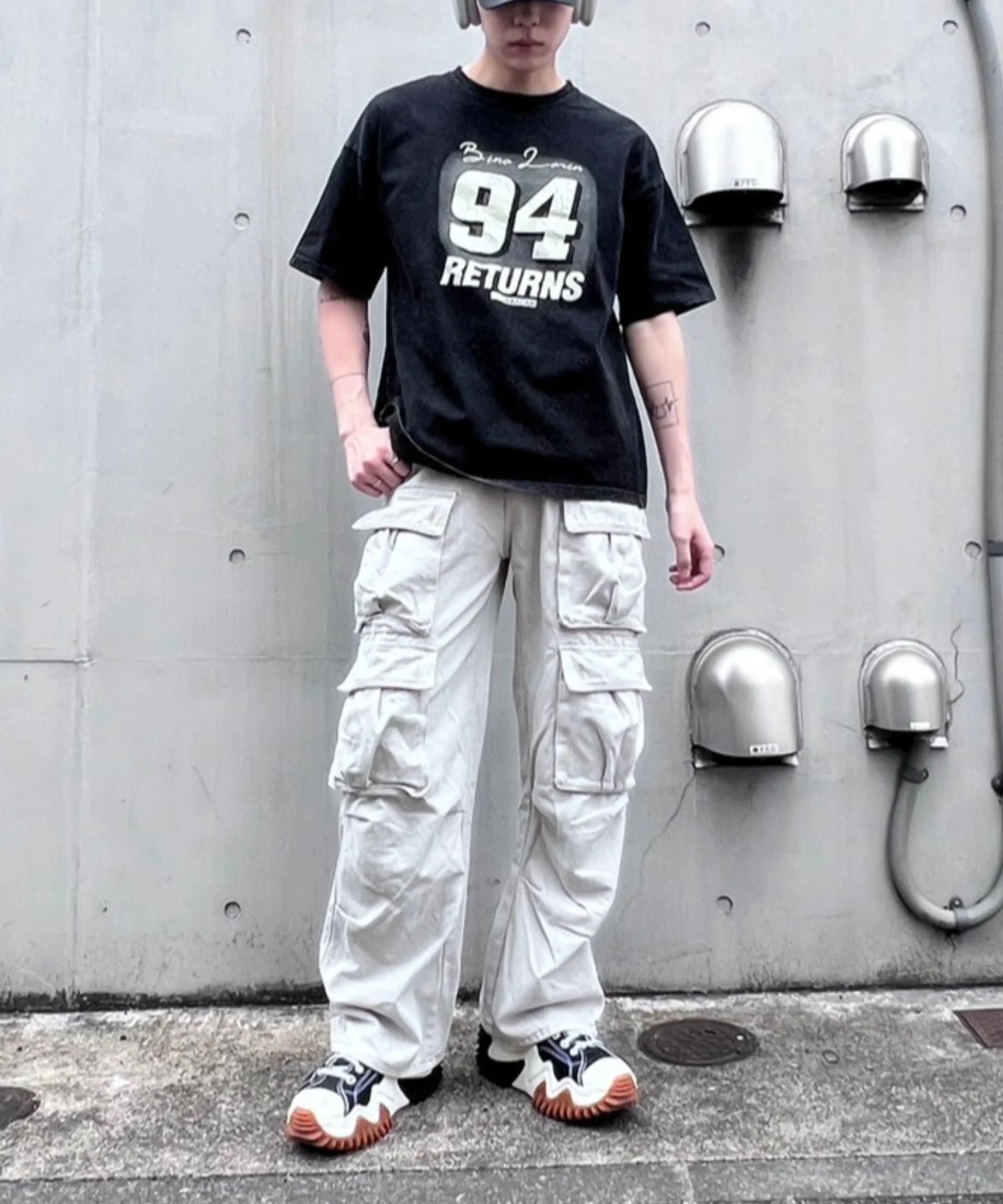 ナンバーロゴピグメントTシャツ - Image 9