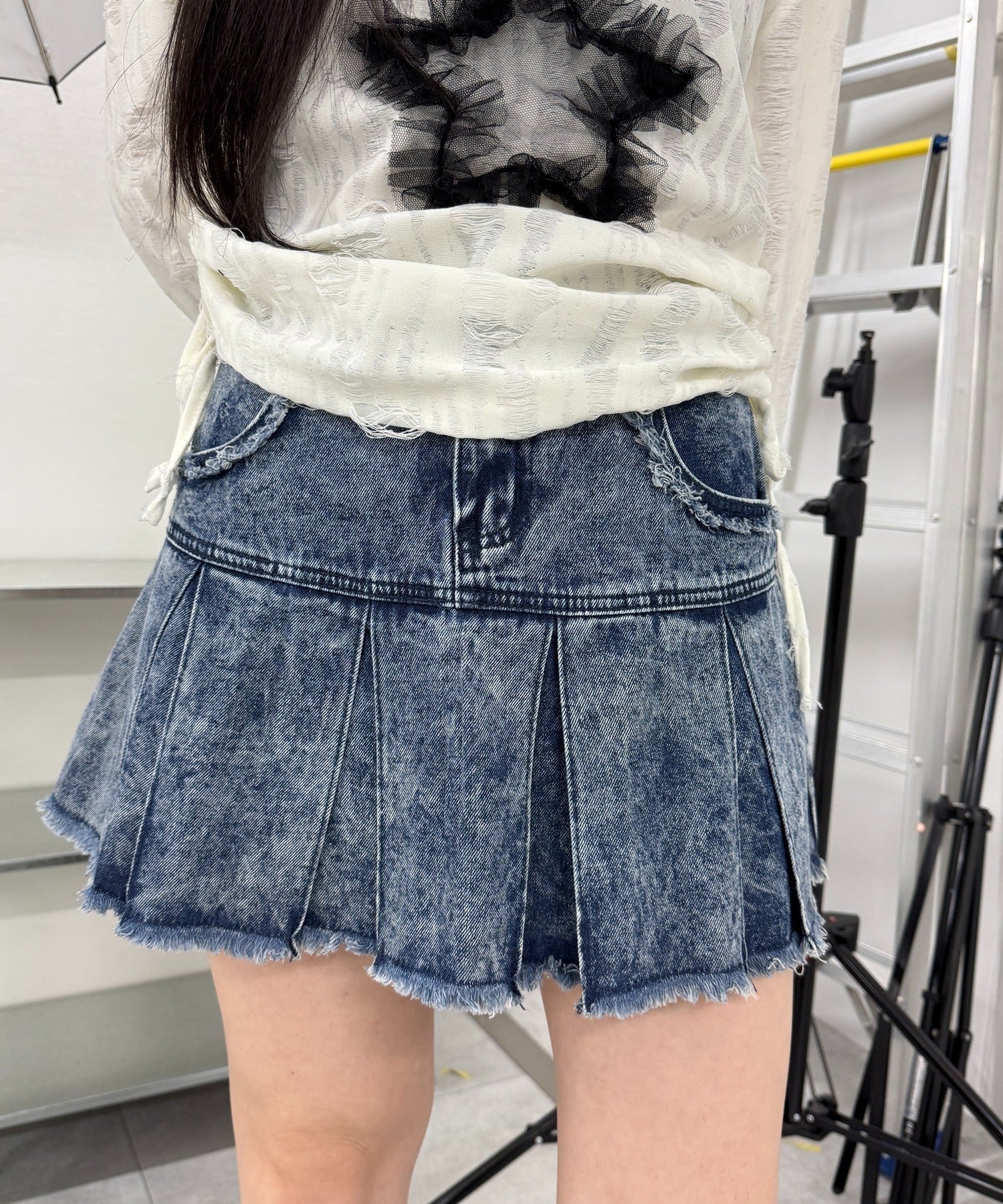 プリーツヘムフリンジデニムミニスカート - Image 2