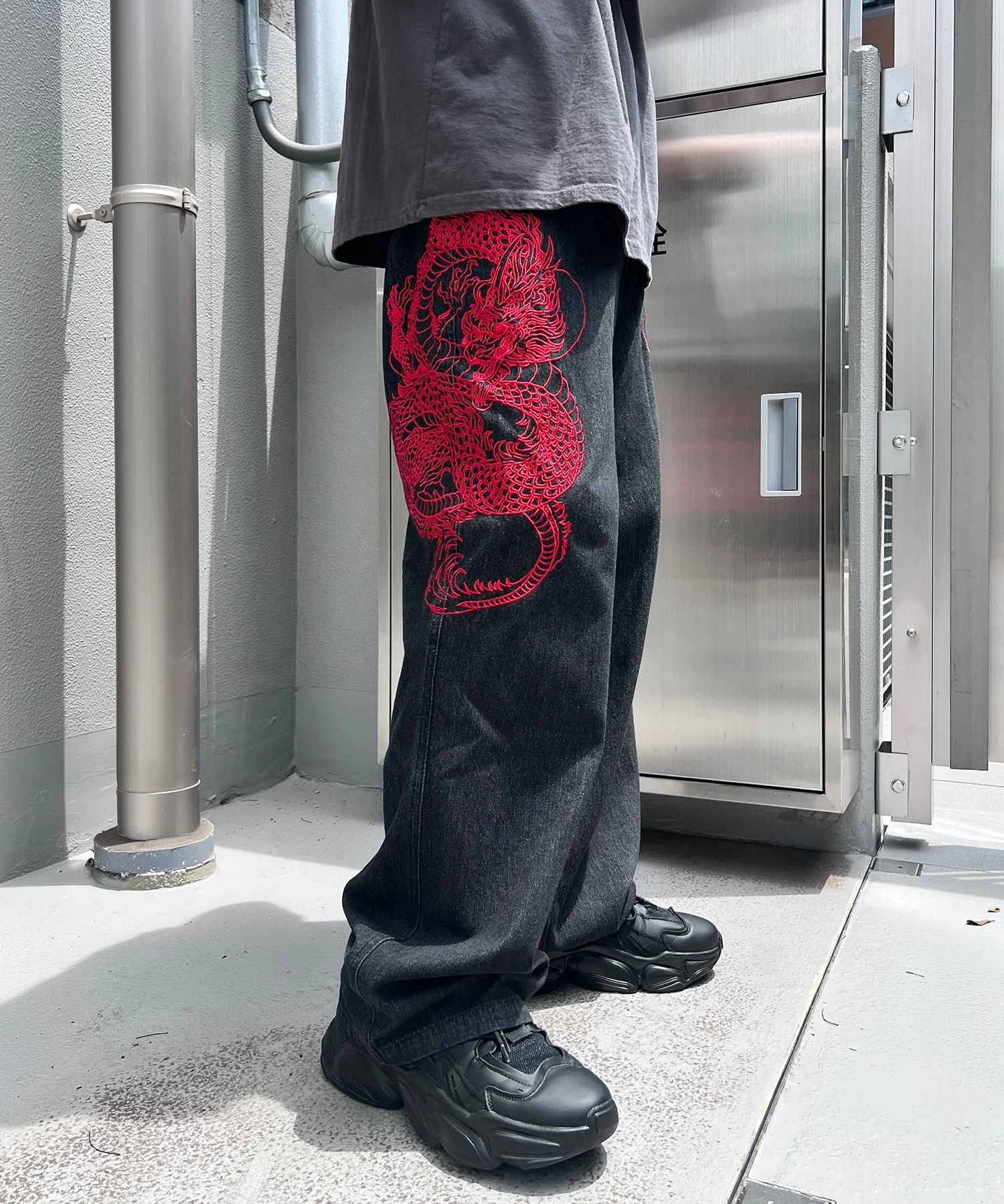 ドラゴン刺繍デニムパンツ - Image 10