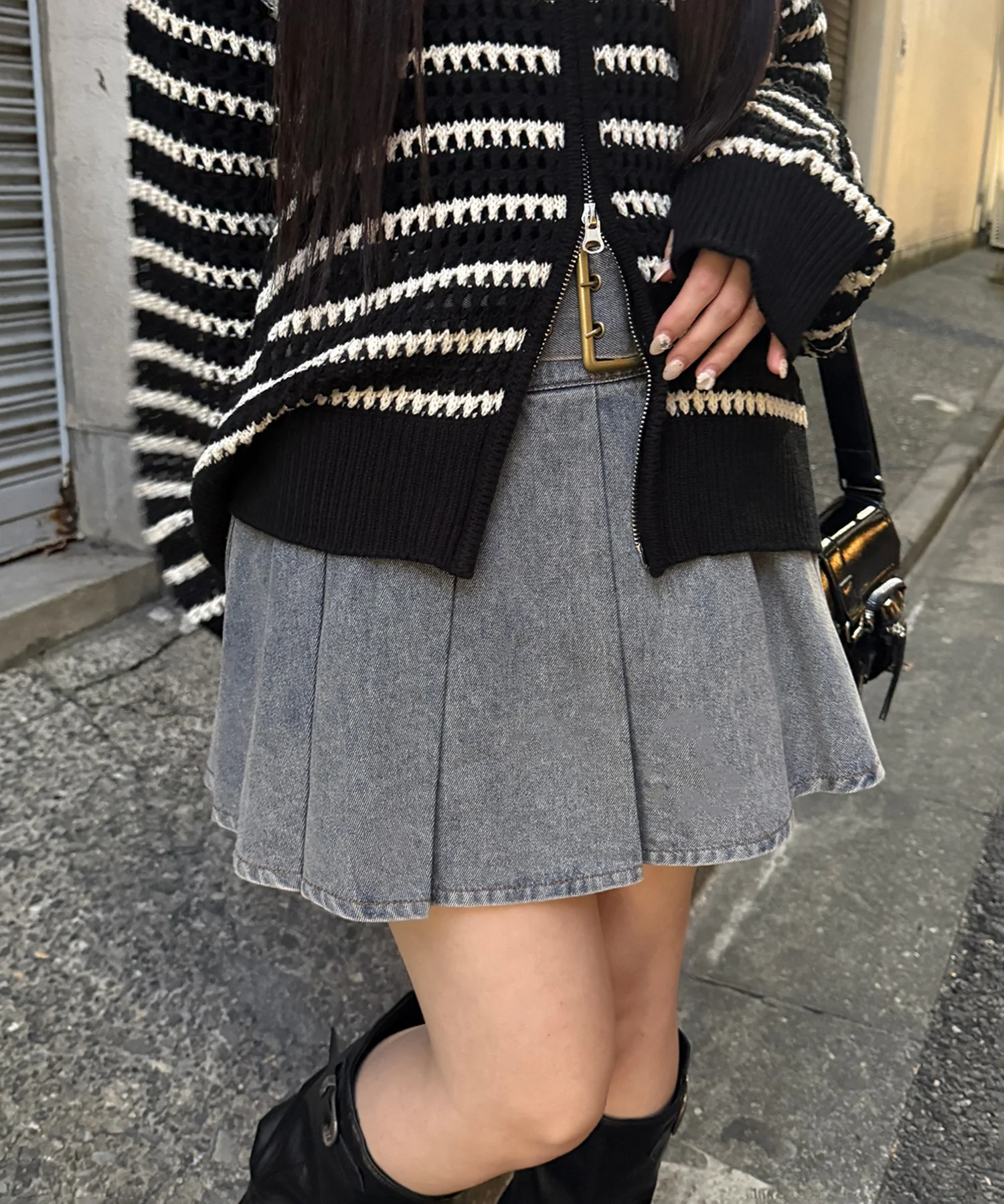 アイレットベルトデニムプリーツミニスカパン - Image 3