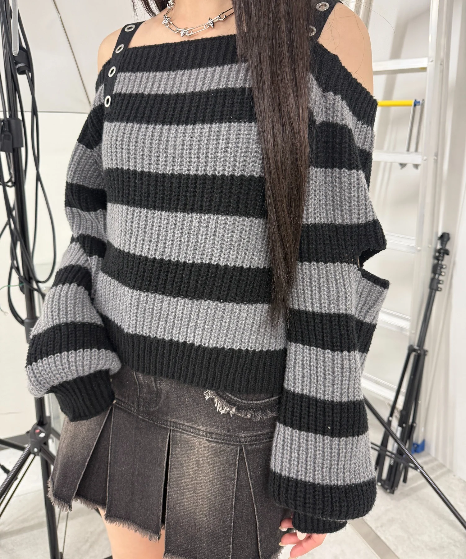 ストラップベルトオフショルボーダーニット - Image 7