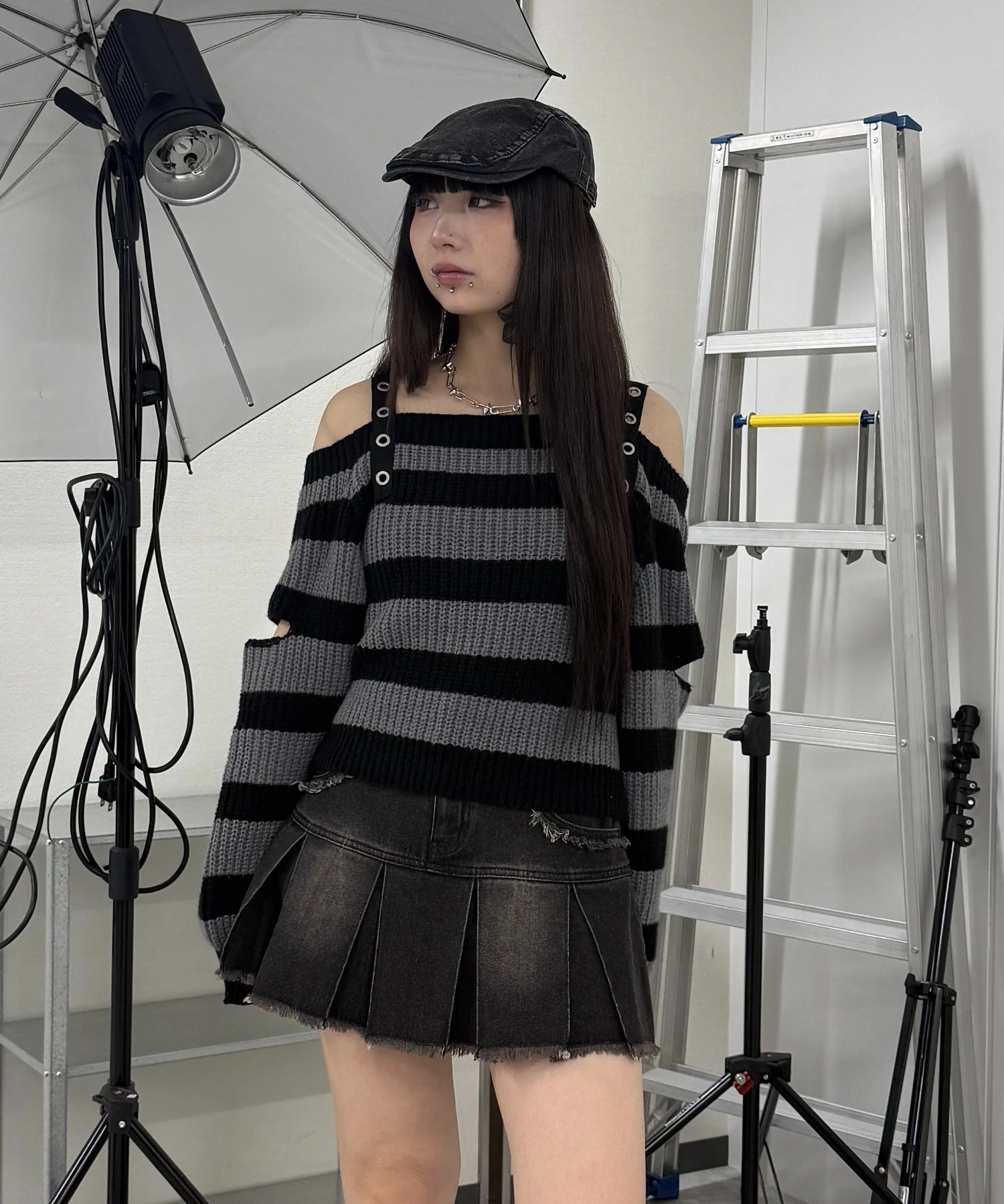 ストラップベルトオフショルボーダーニット - Image 8