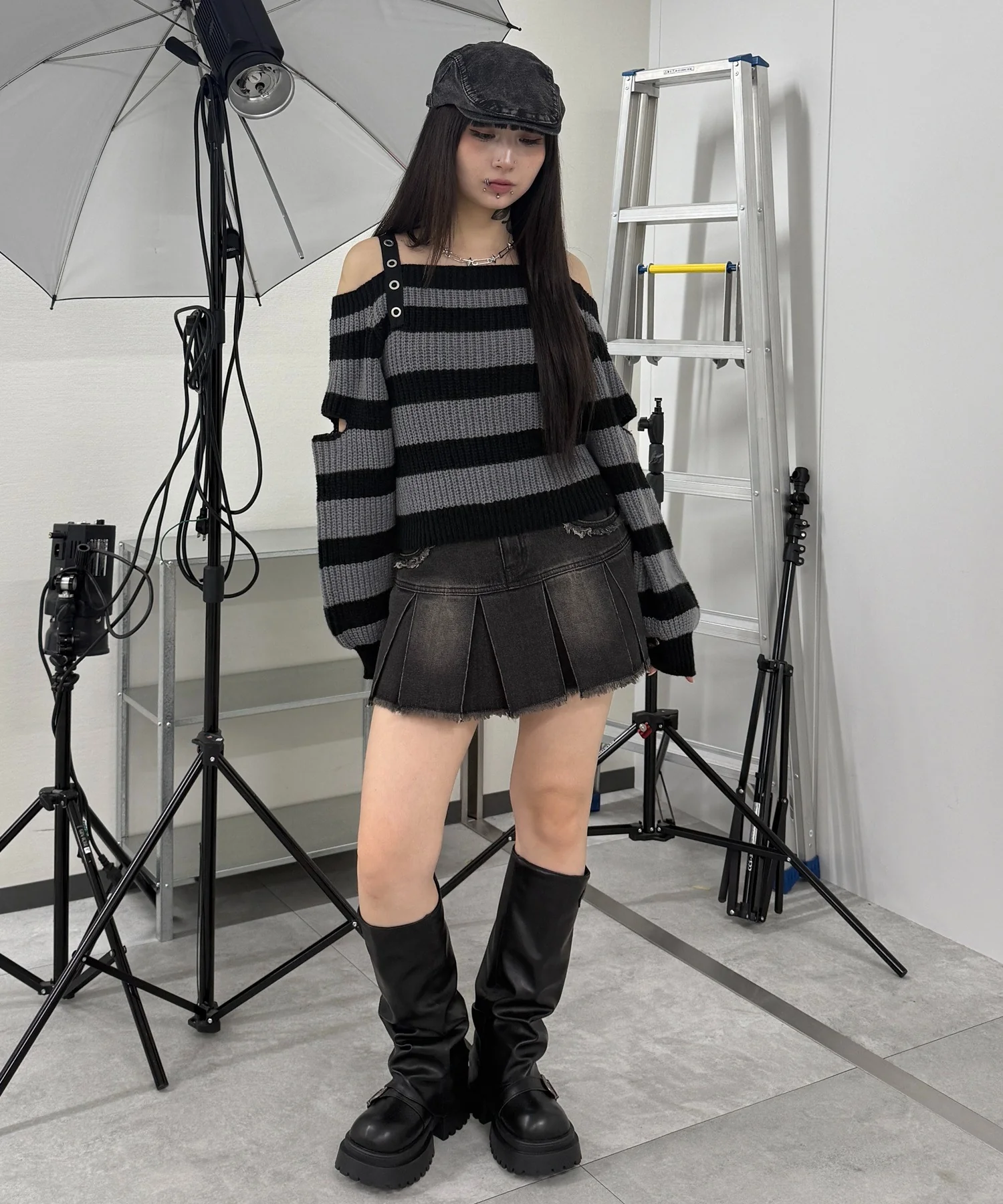ストラップベルトオフショルボーダーニット - Image 9