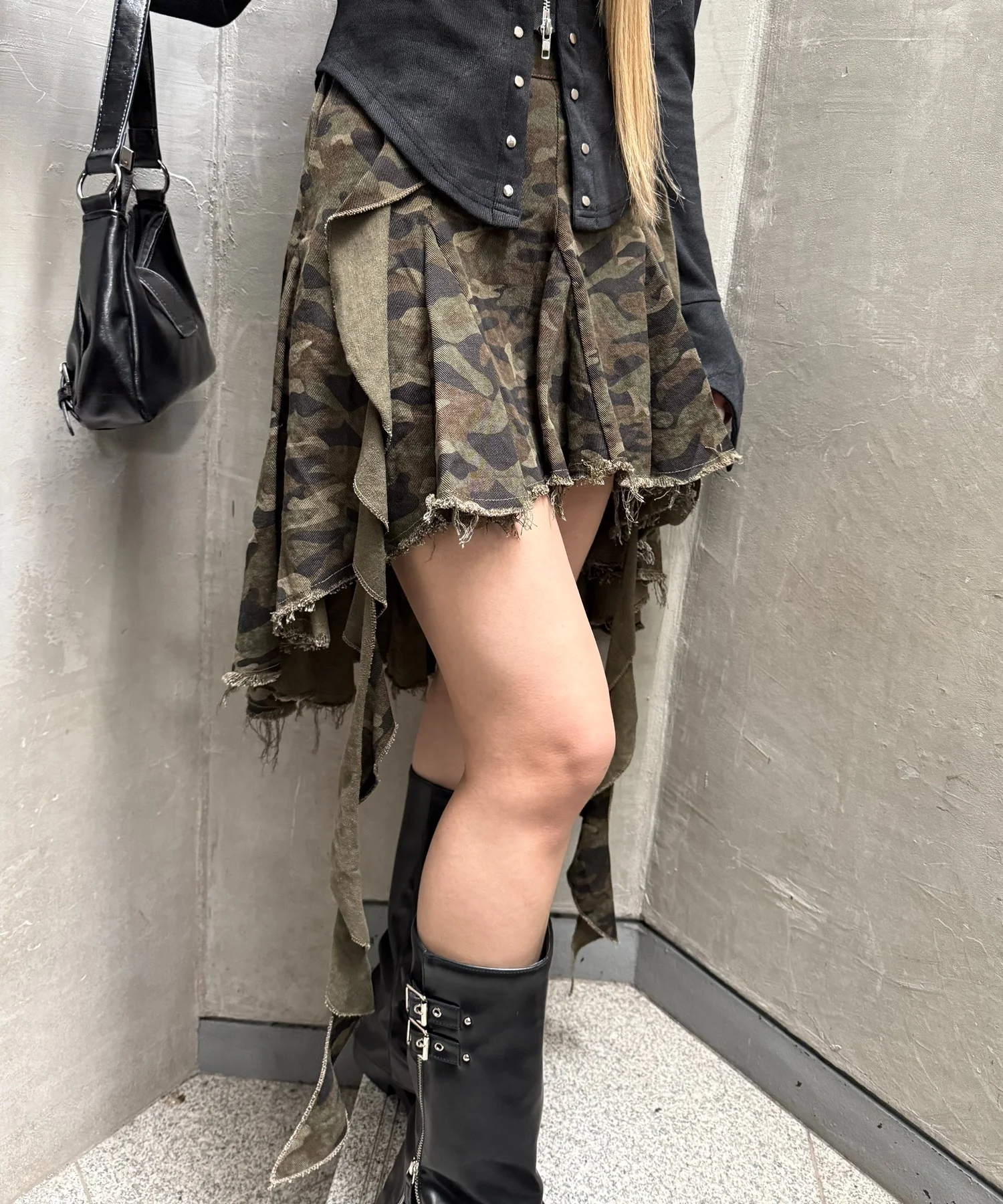 カモフライレヘムミドルスカート