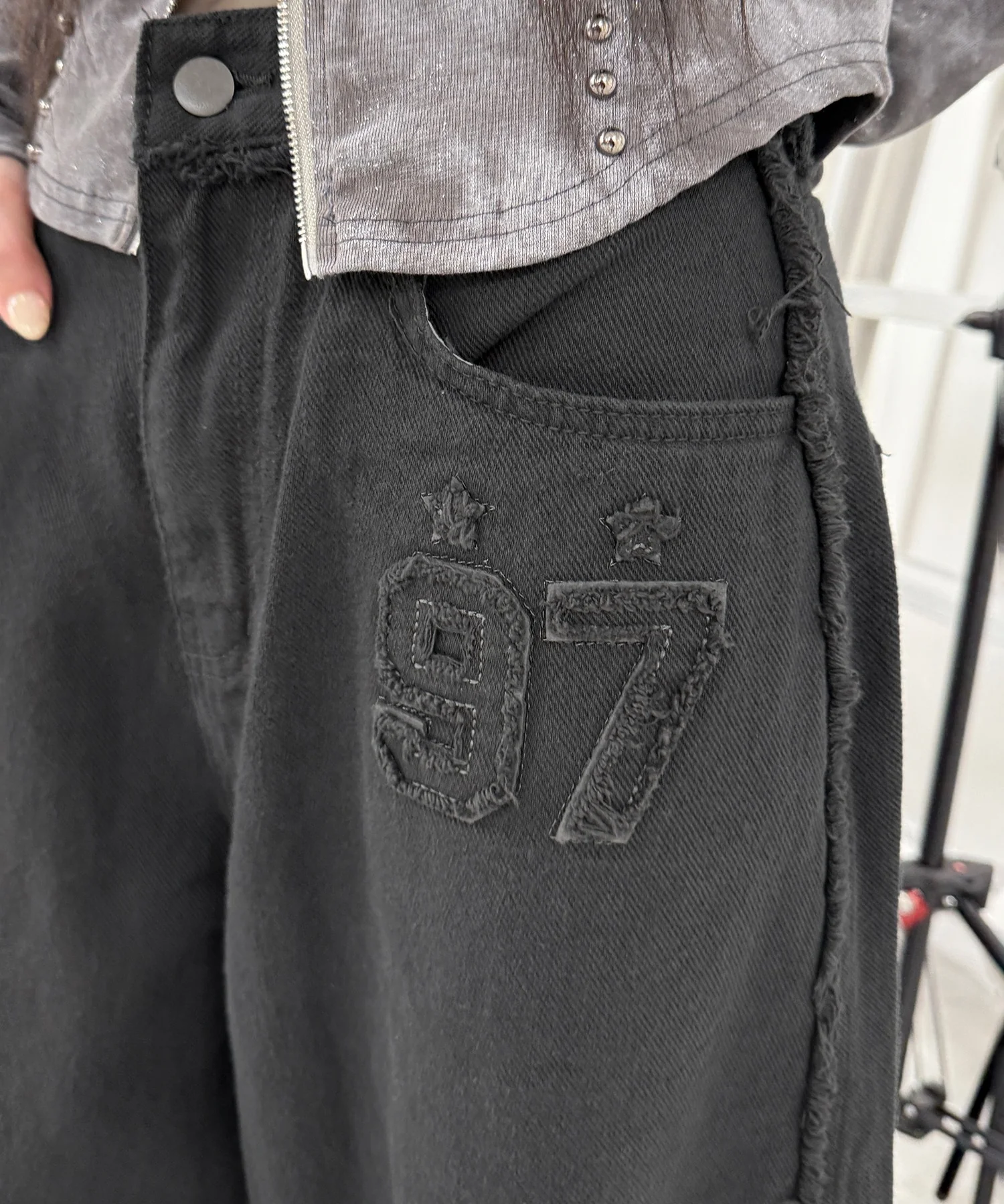 ナンバーパッチカーブワイドパンツ - Image 7