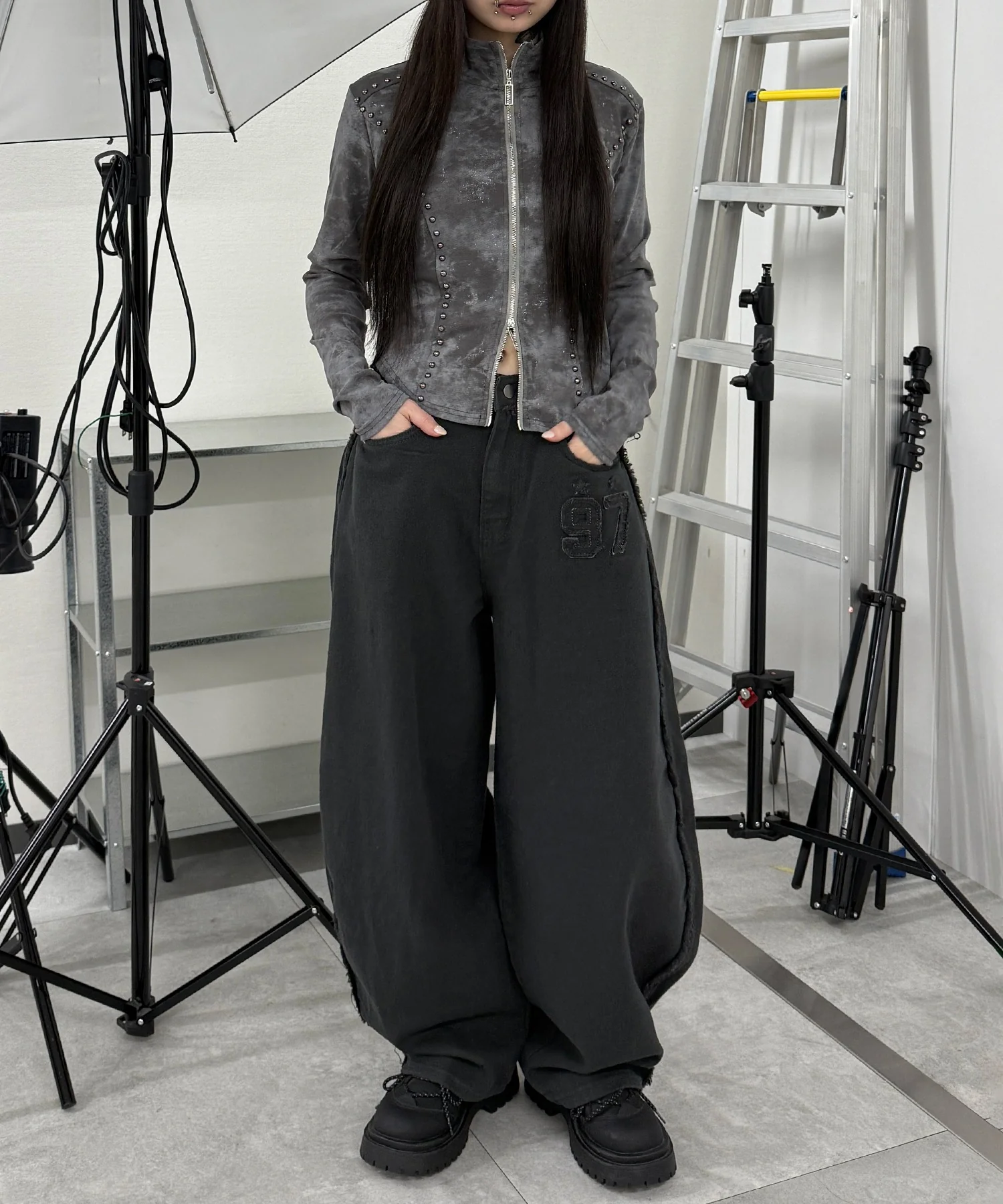 ナンバーパッチカーブワイドパンツ - Image 8