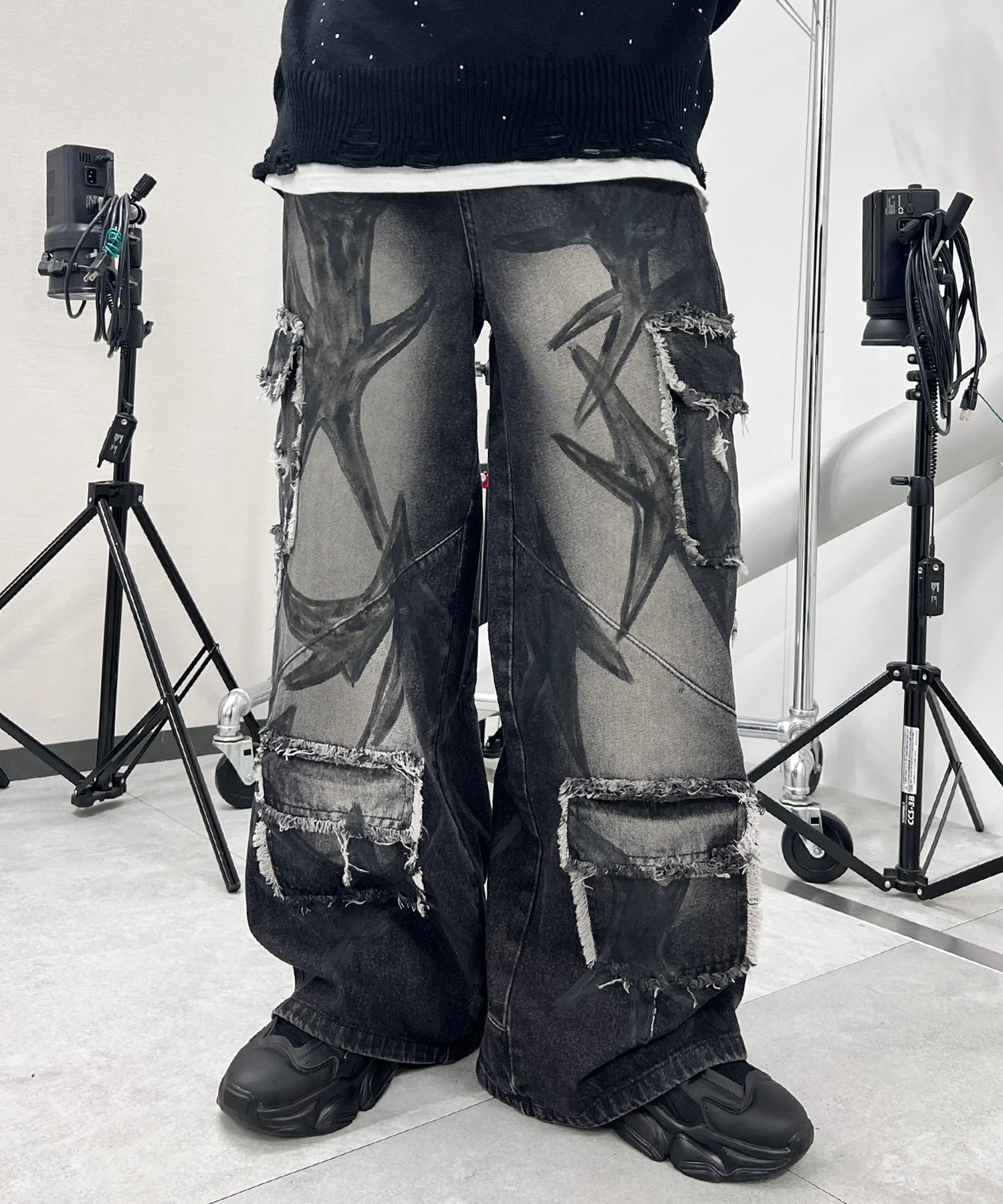 グラフィックペイントカーゴバギーデニム - Image 4
