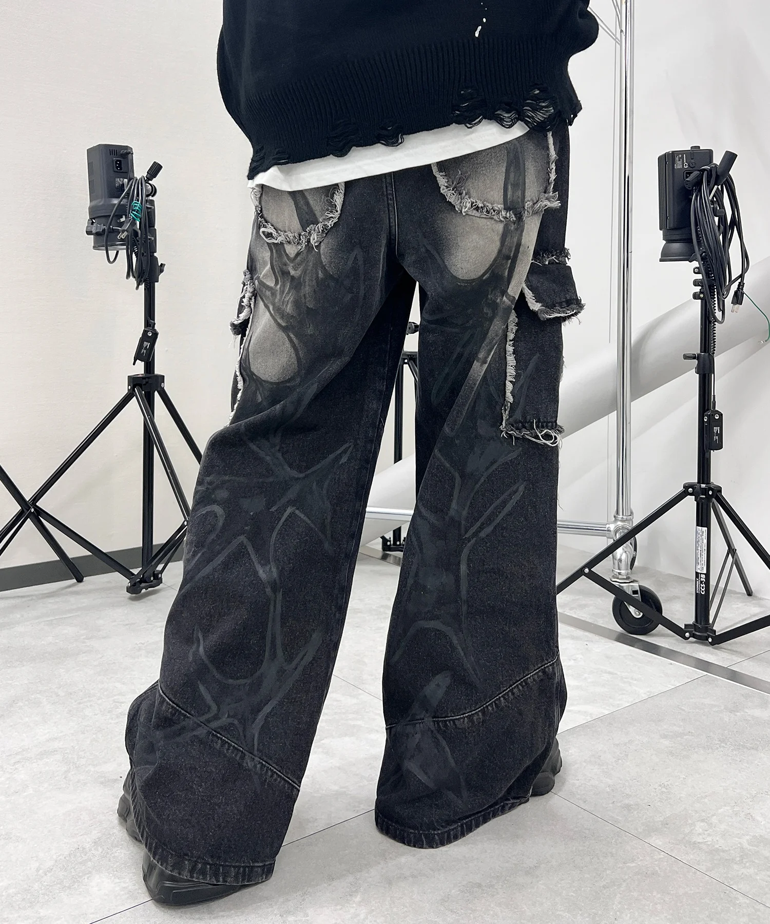 グラフィックペイントカーゴバギーデニム - Image 6