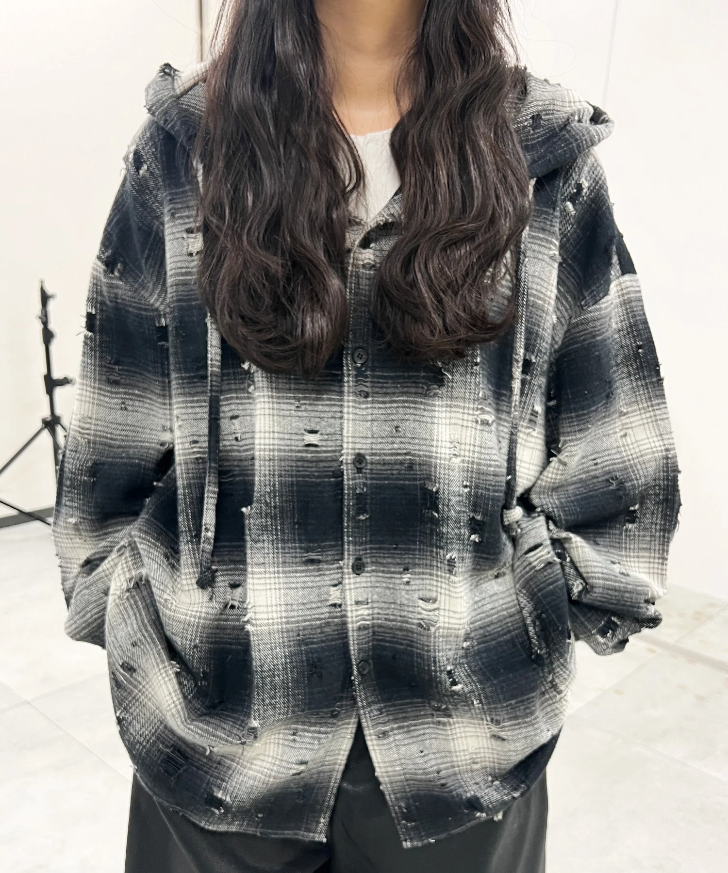 ダメージフードチェックシャツ - Image 16