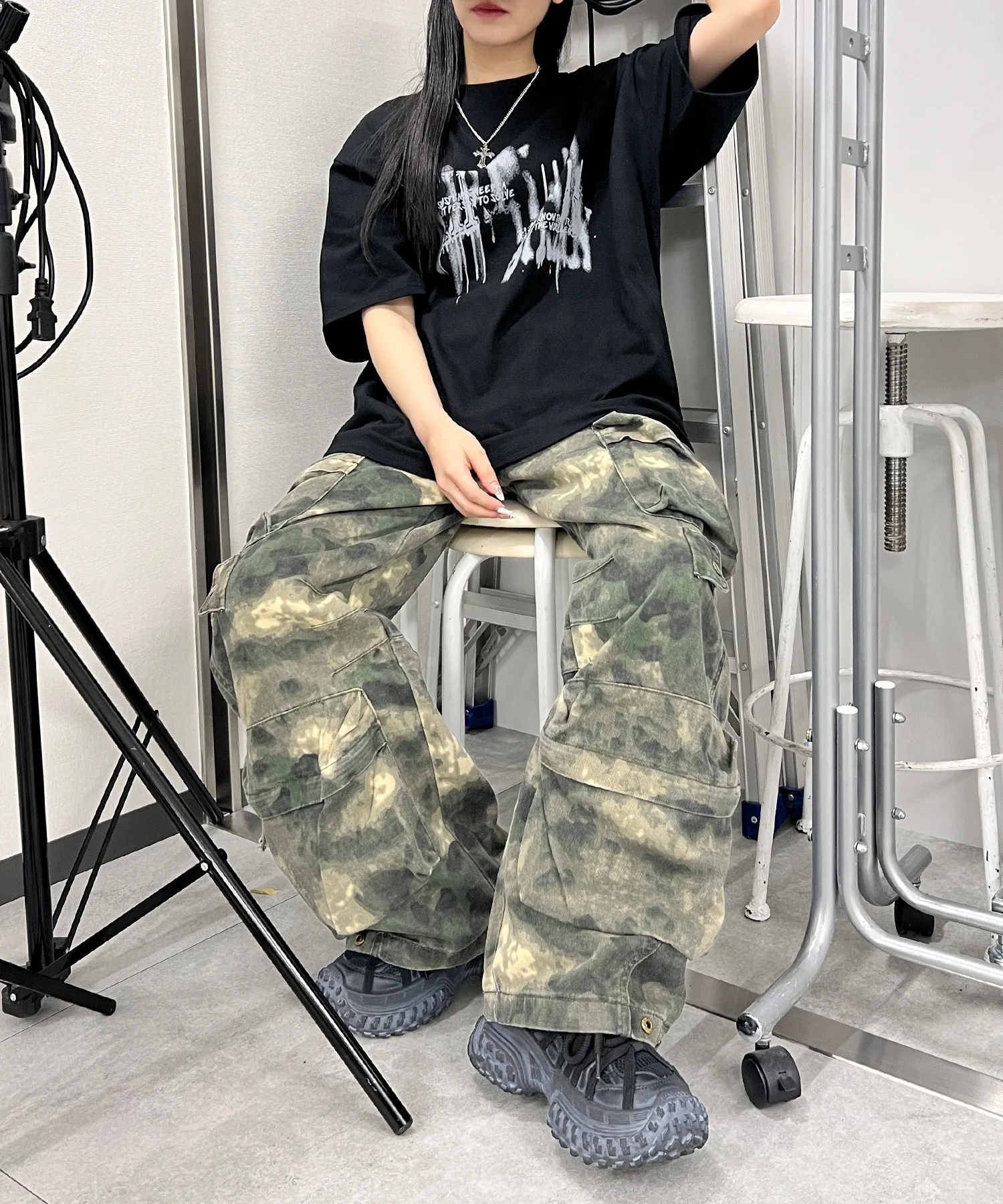 カモフラユーティリティカーゴパンツ - Image 5
