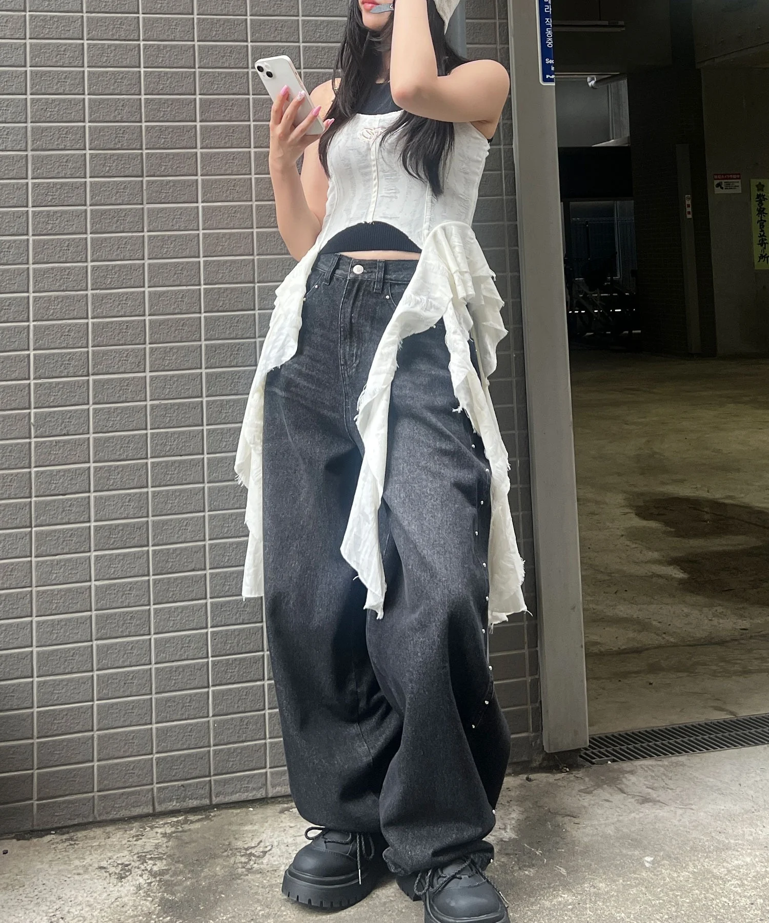 メタルバッジサイドフリルキャミ - Image 7