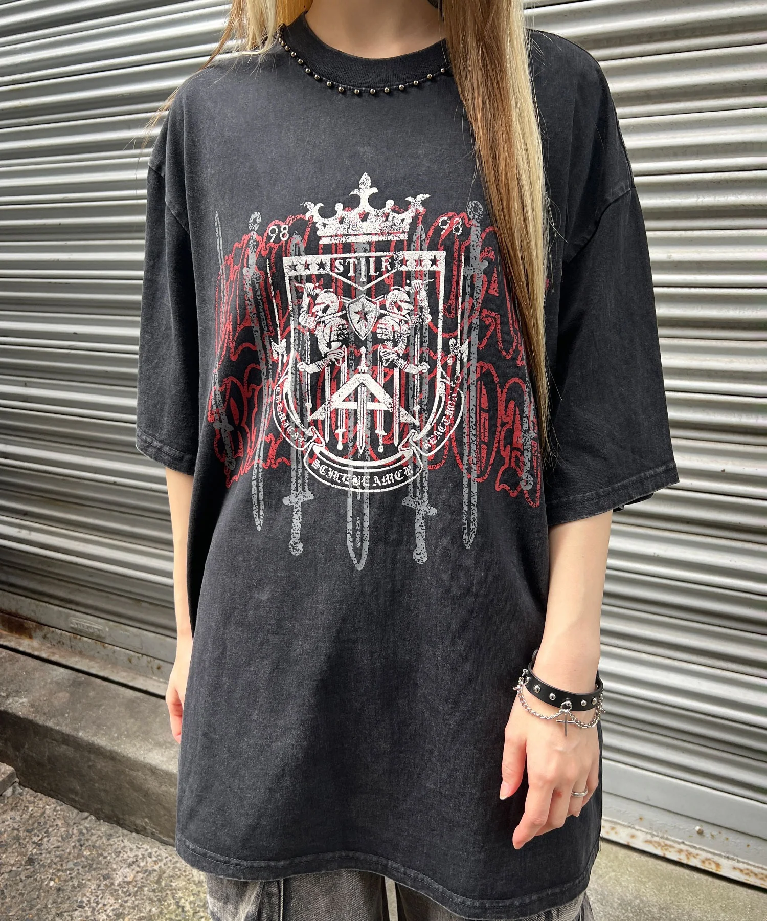 ネックラインスタッズエンブレムT - Image 8