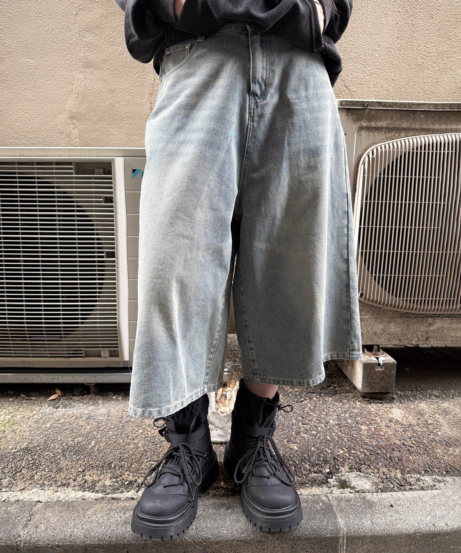 ワイドデニムハーフパンツ - Image 2