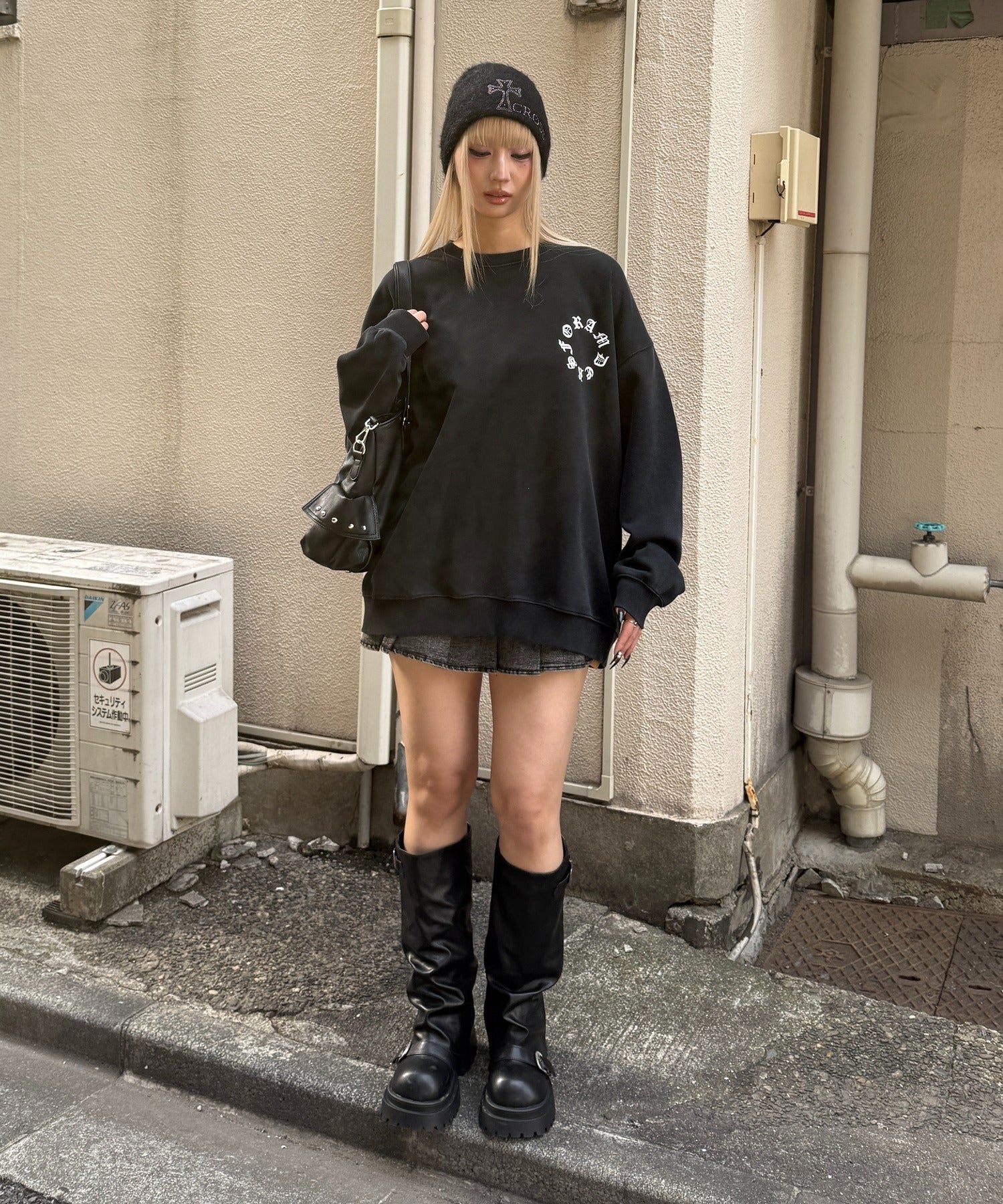 ゴシックロゴスウェット - Image 13