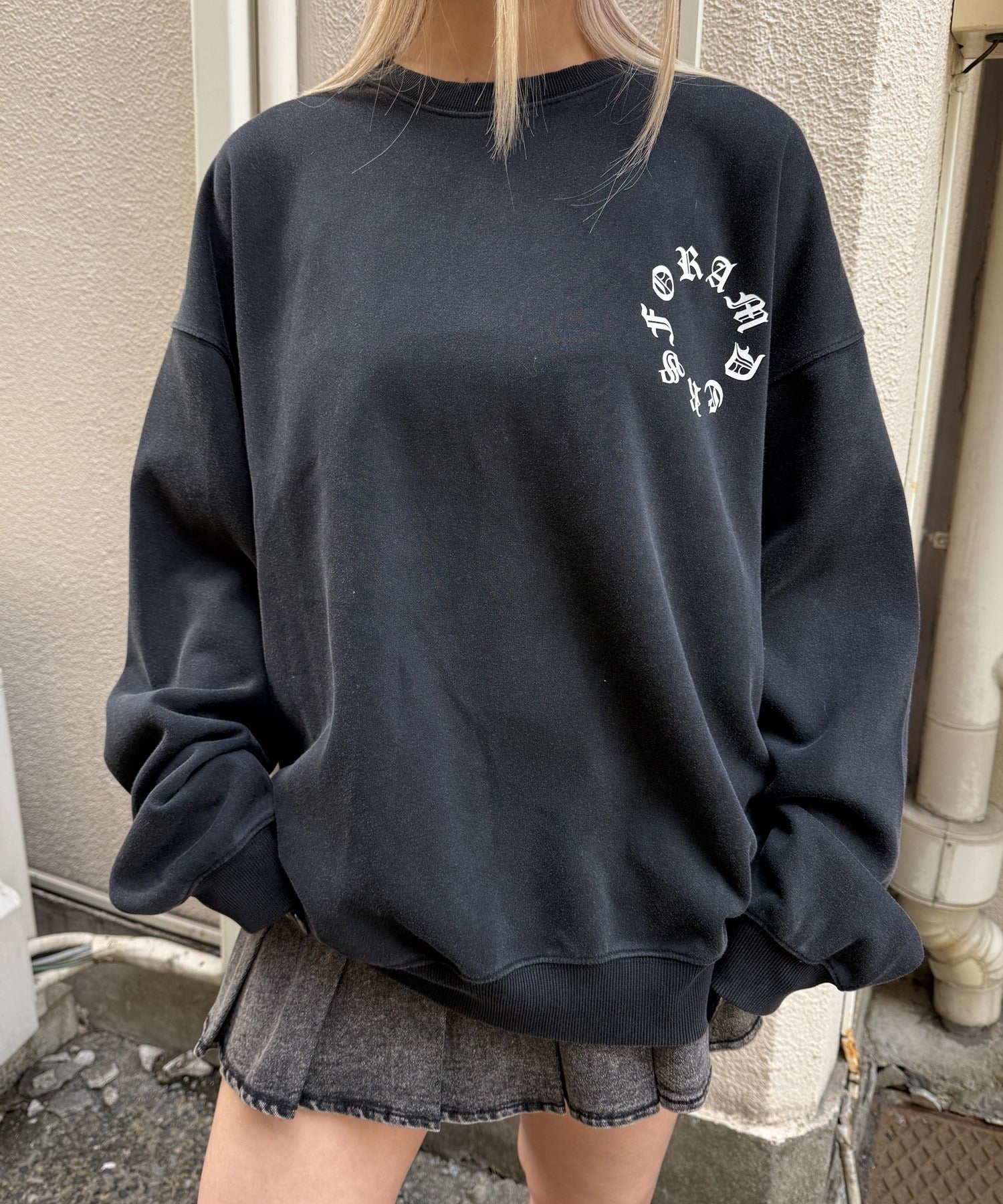 ゴシックロゴスウェット - Image 2