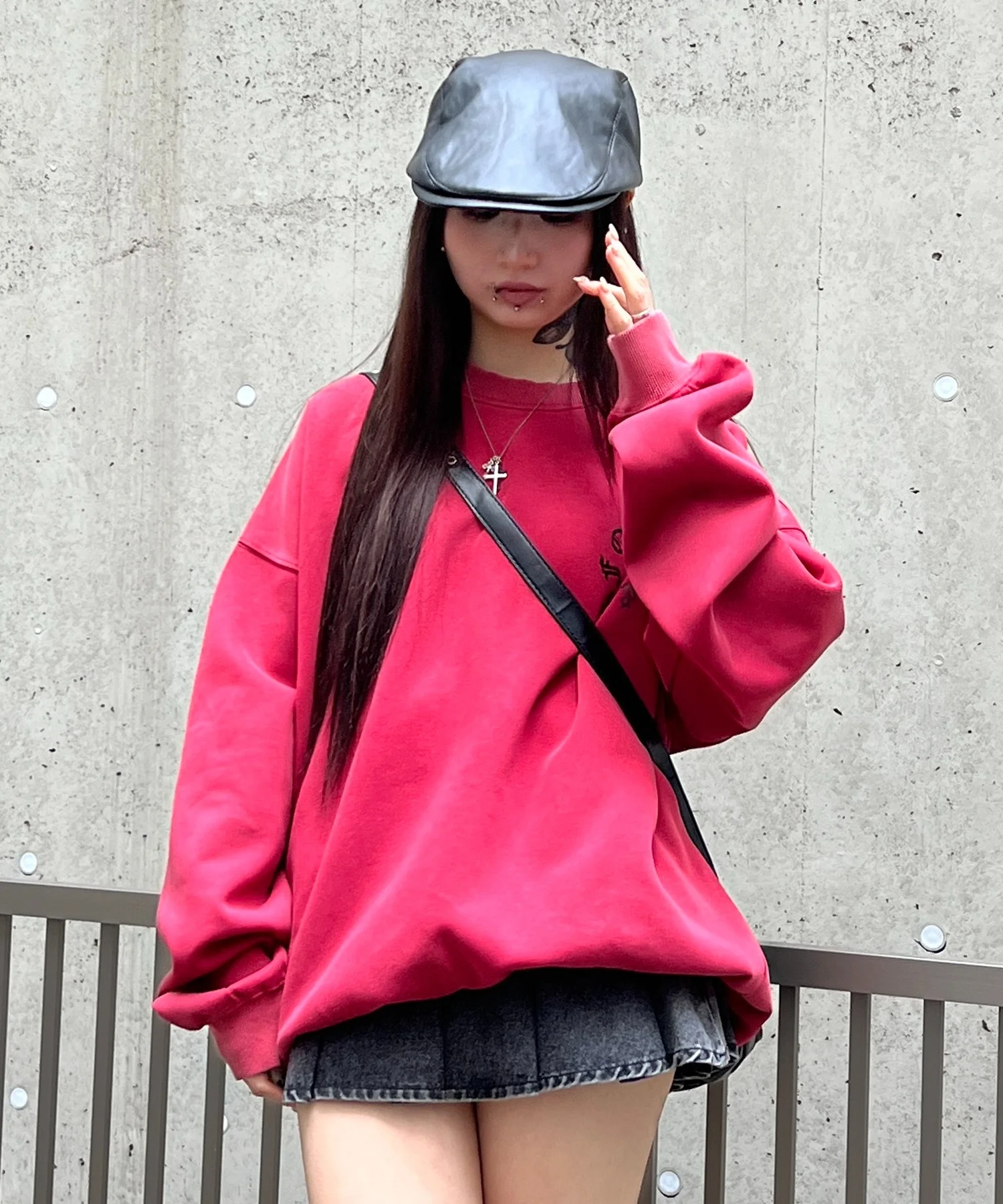 ゴシックロゴスウェット - Image 5