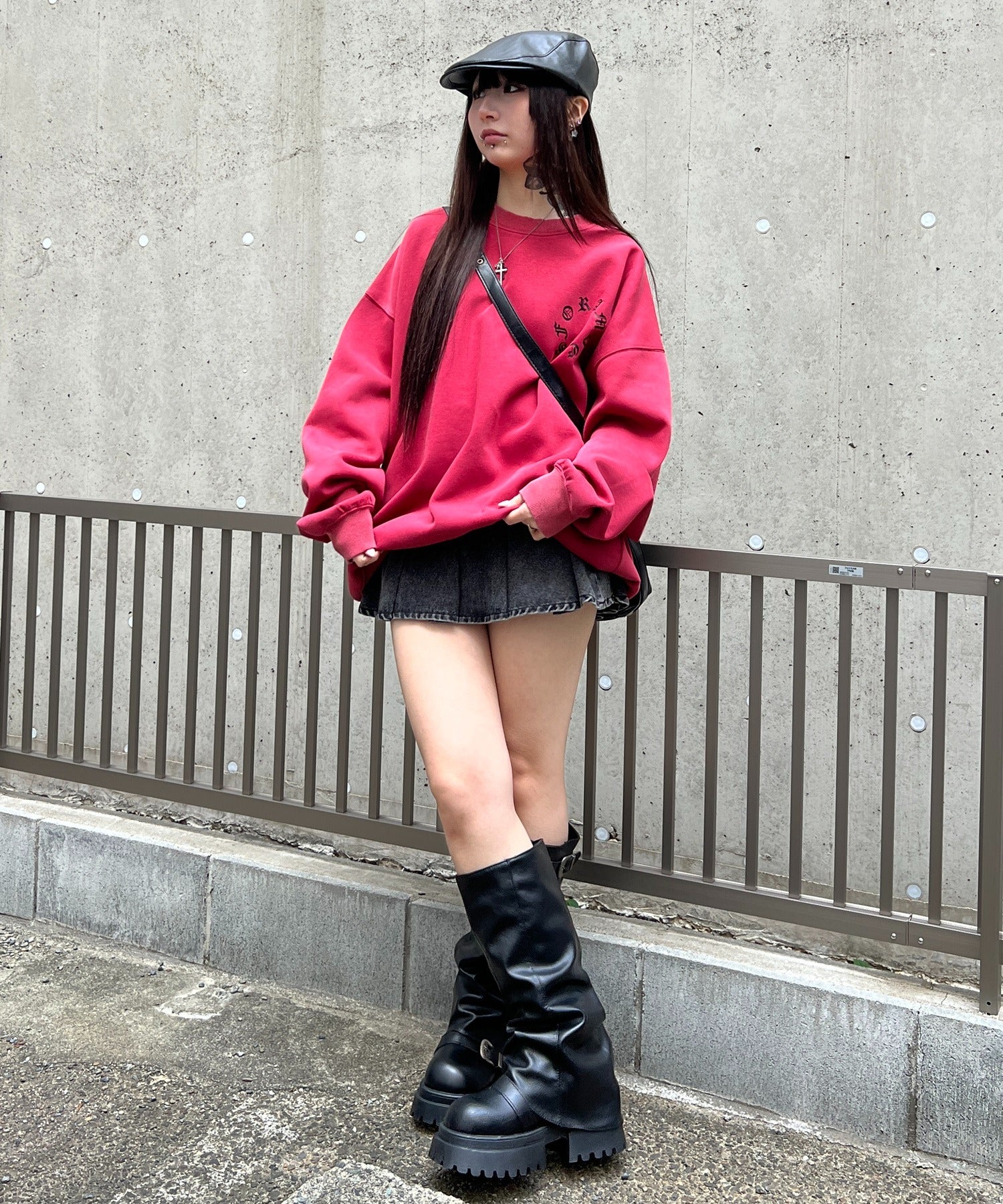 ゴシックロゴスウェット - Image 7