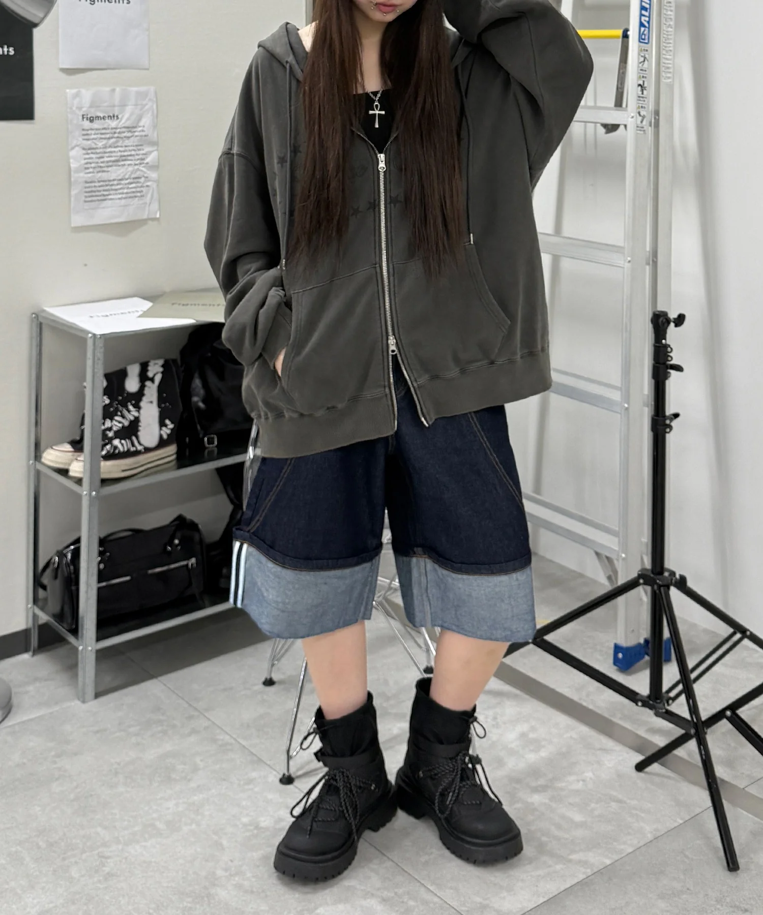 ロールアップデニムハーフパンツ - Image 10