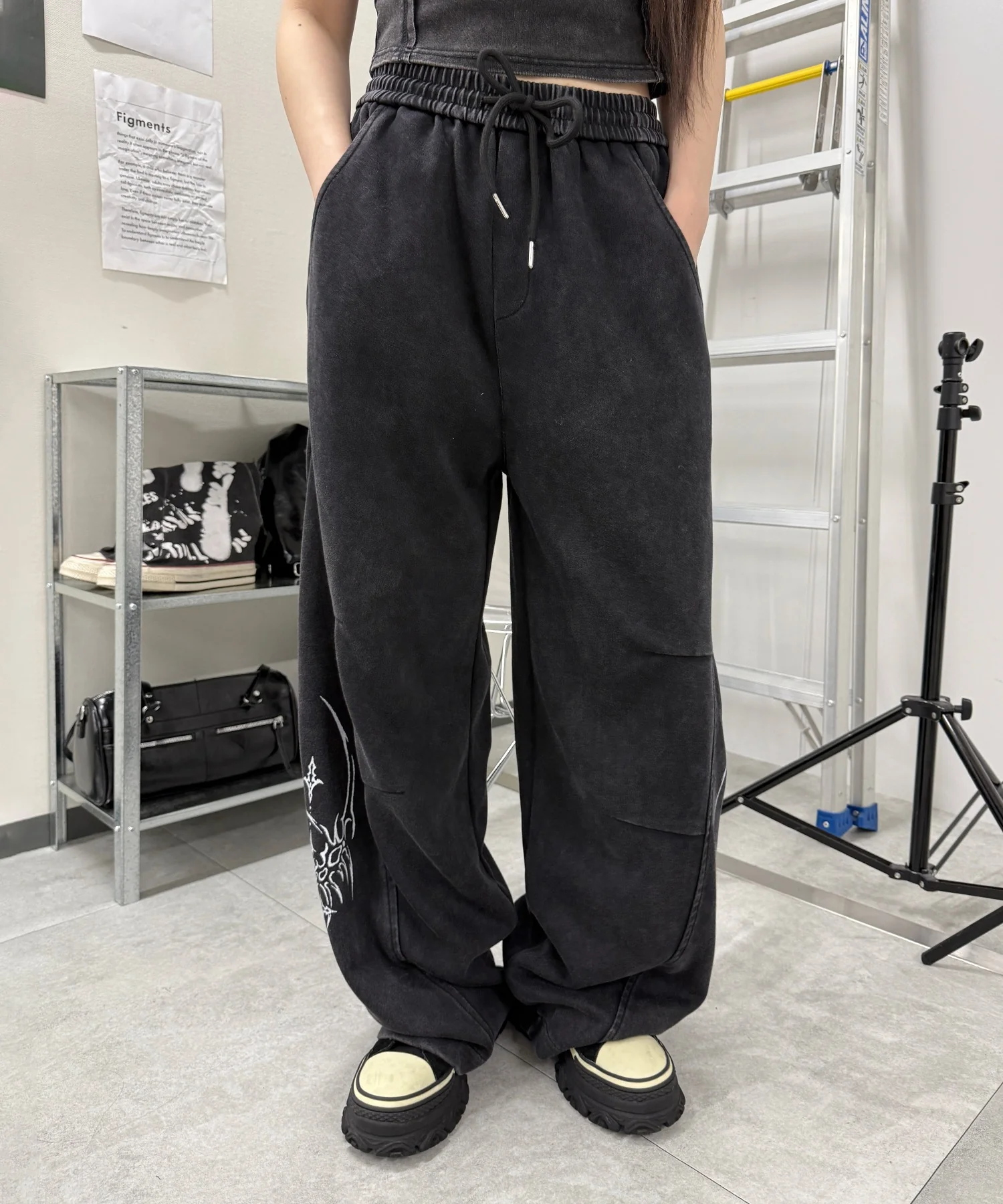Y2kプリントスウェットパンツ - Image 2