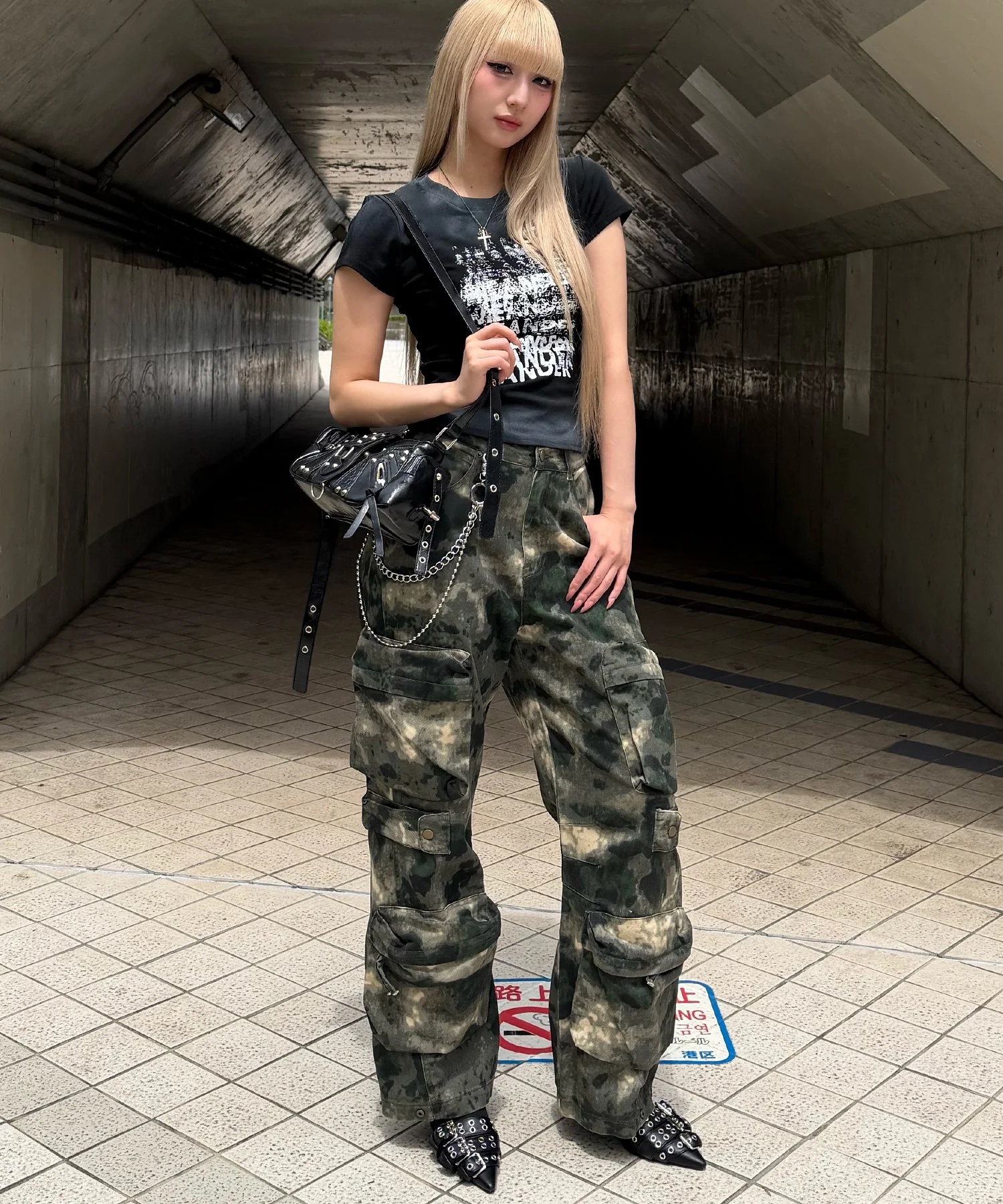 カモフラユーティリティカーゴパンツ - Image 4