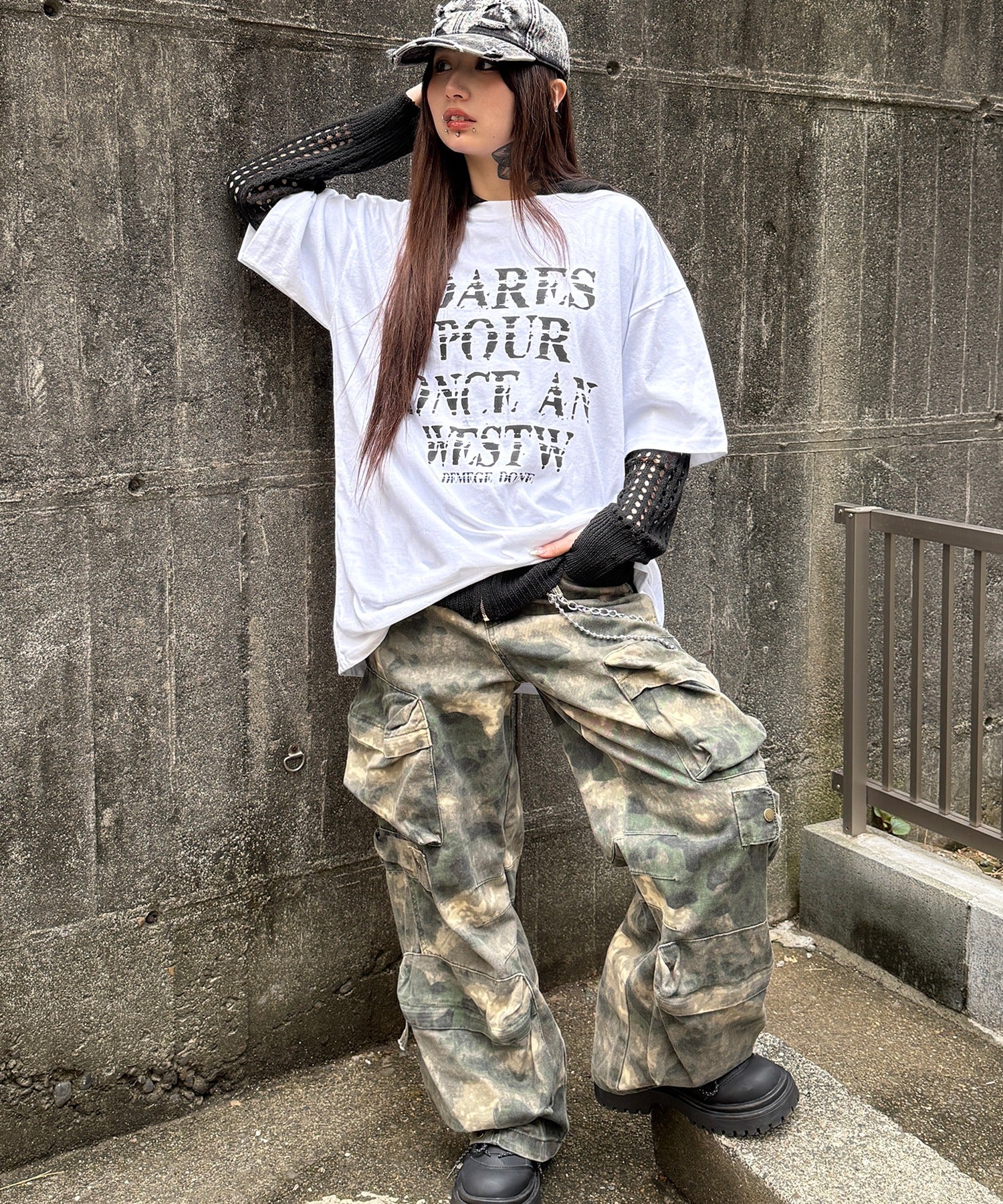 ノイズロゴビッグTシャツ - Image 5