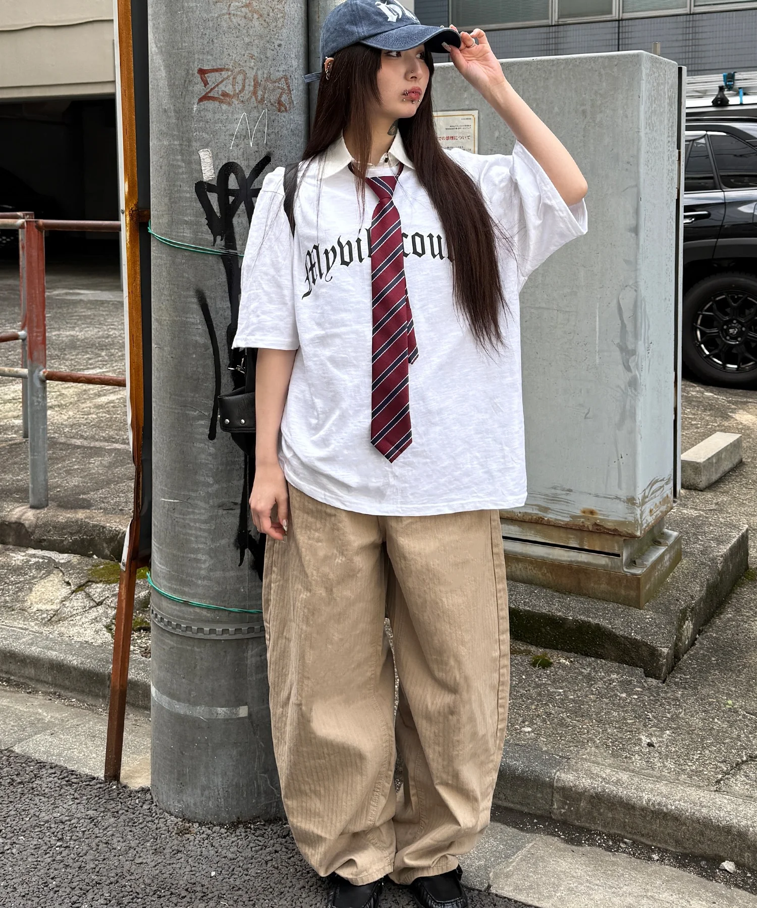 ゴシックロゴビッグTシャツ - Image 6