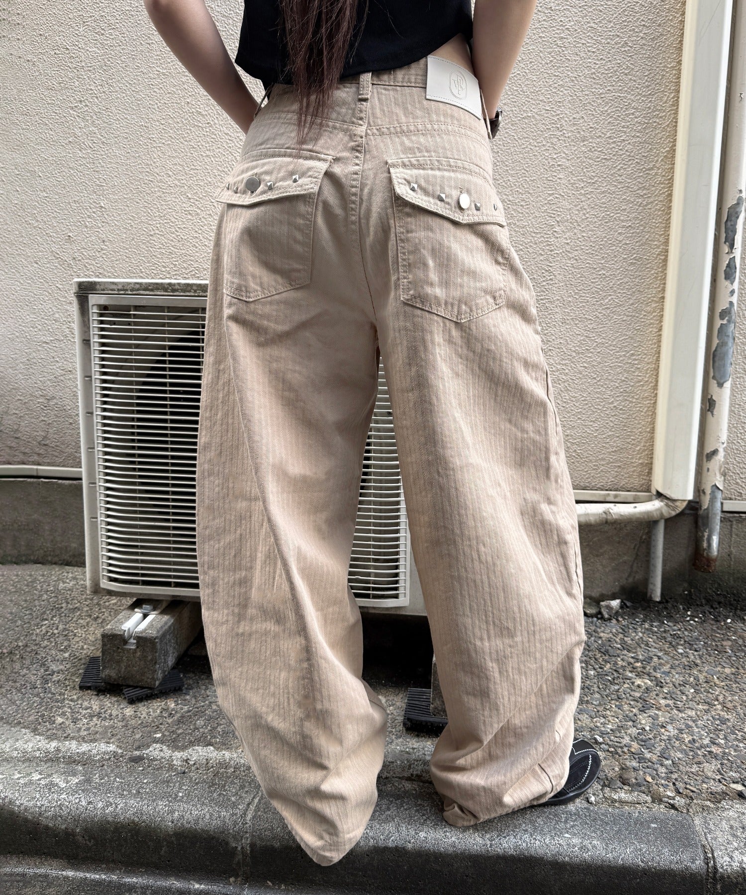 フラップスタッズヘリンボーンパンツ - Image 4