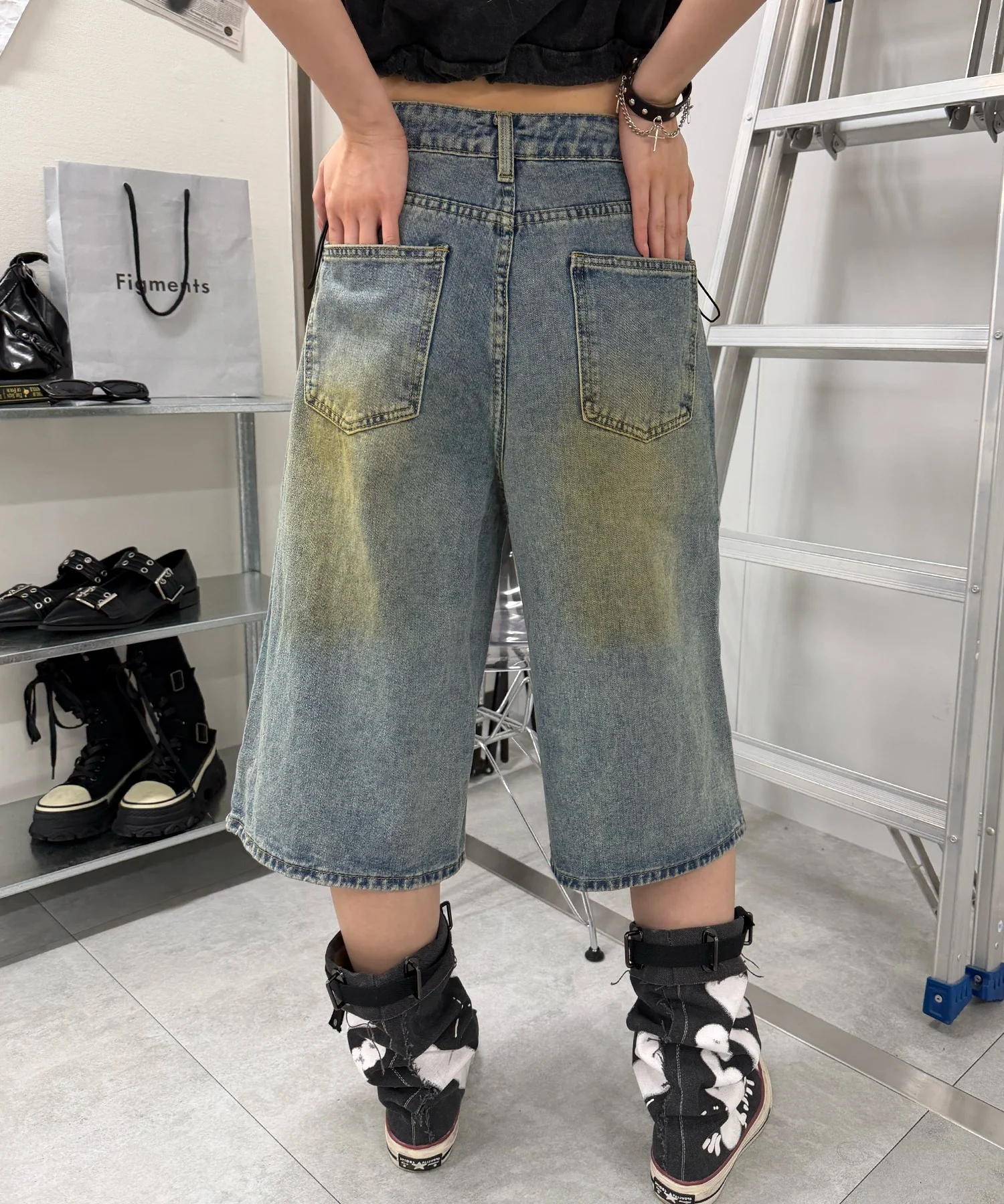 ダーティデニムハーフパンツ - Image 2
