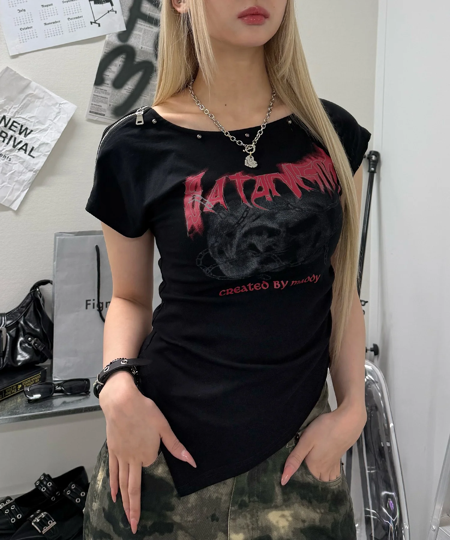 アシメオフショルバンTシャツ - Image 2
