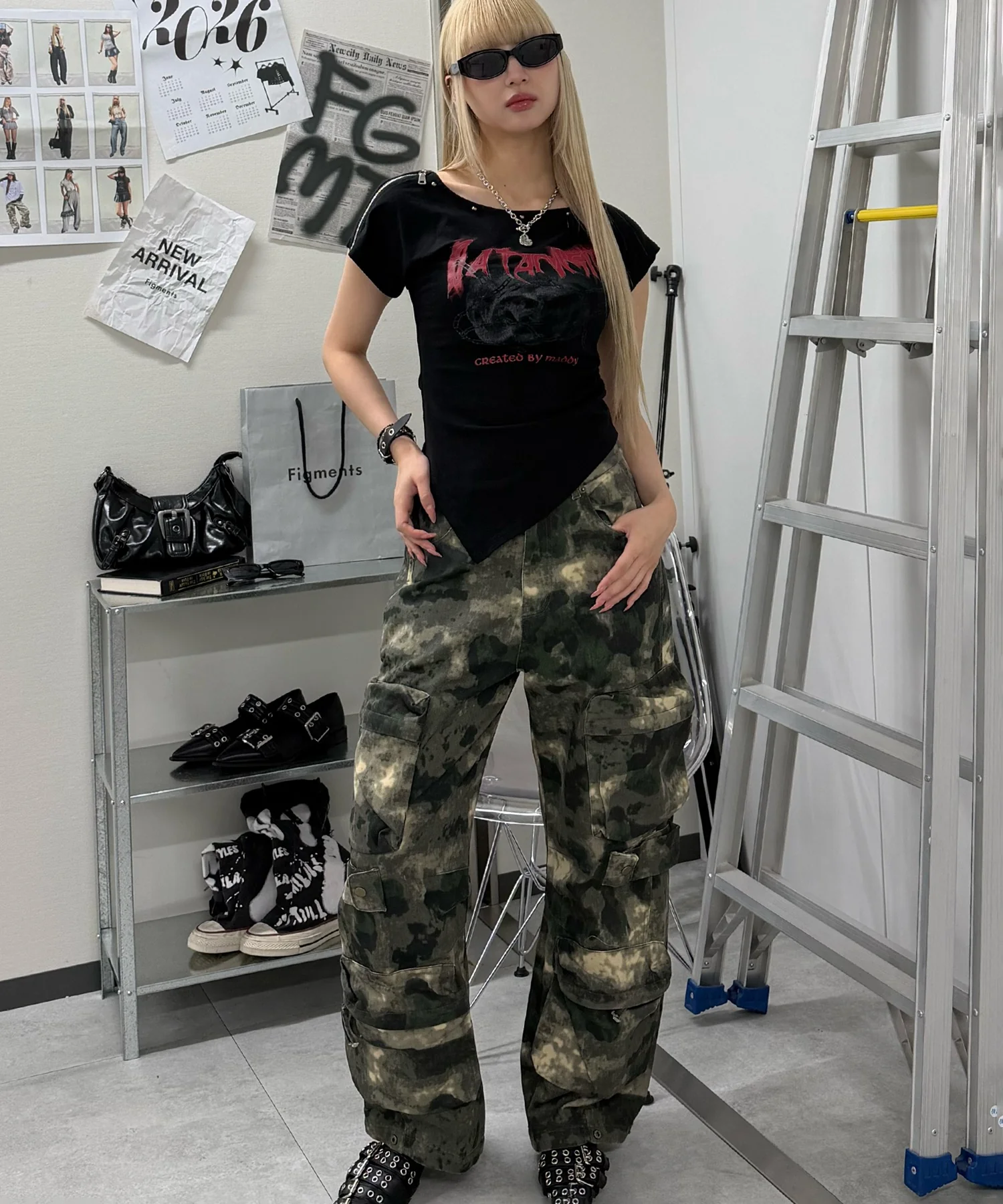アシメオフショルバンTシャツ - Image 4