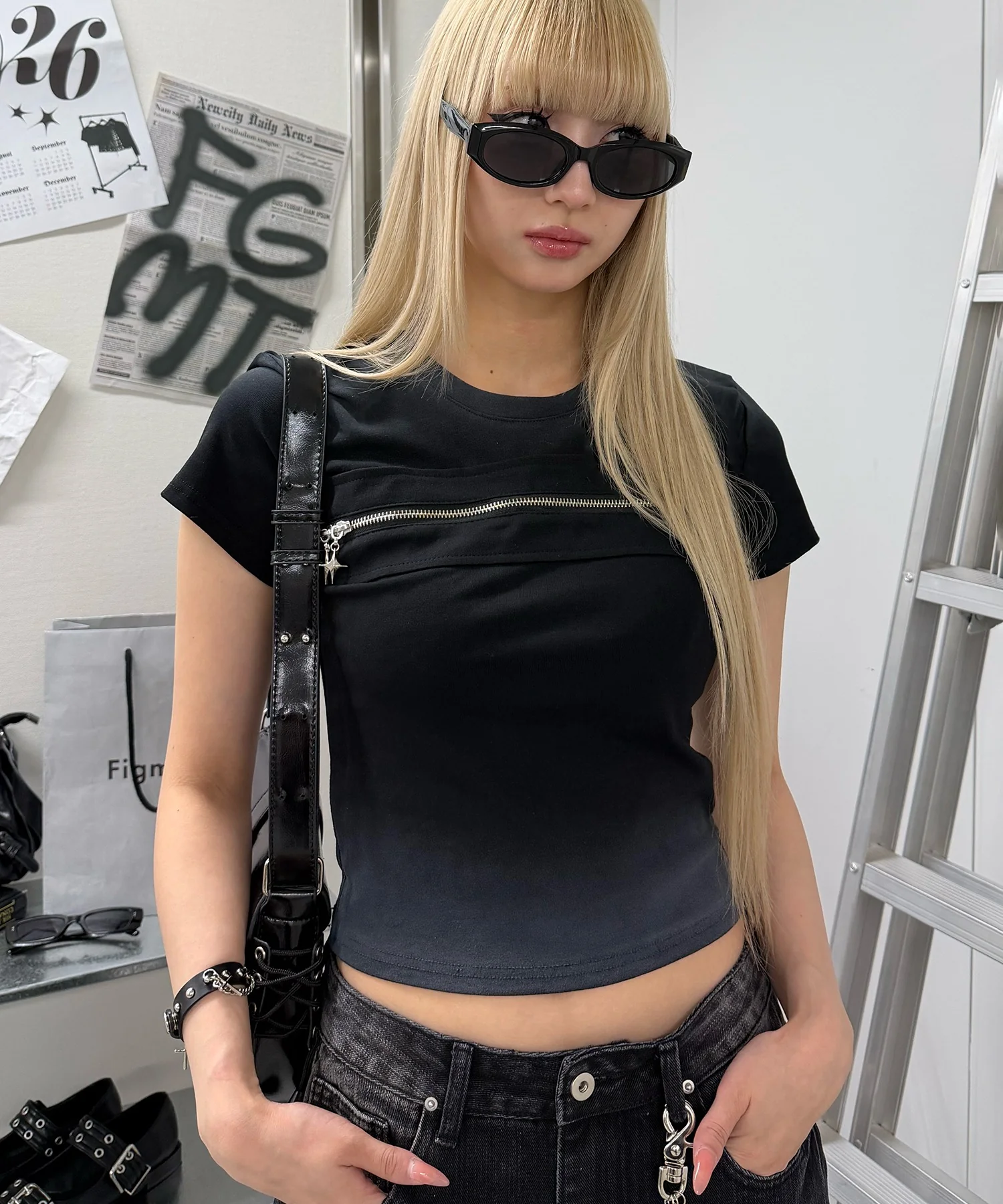 フェードセンタージップTシャツ - Image 7