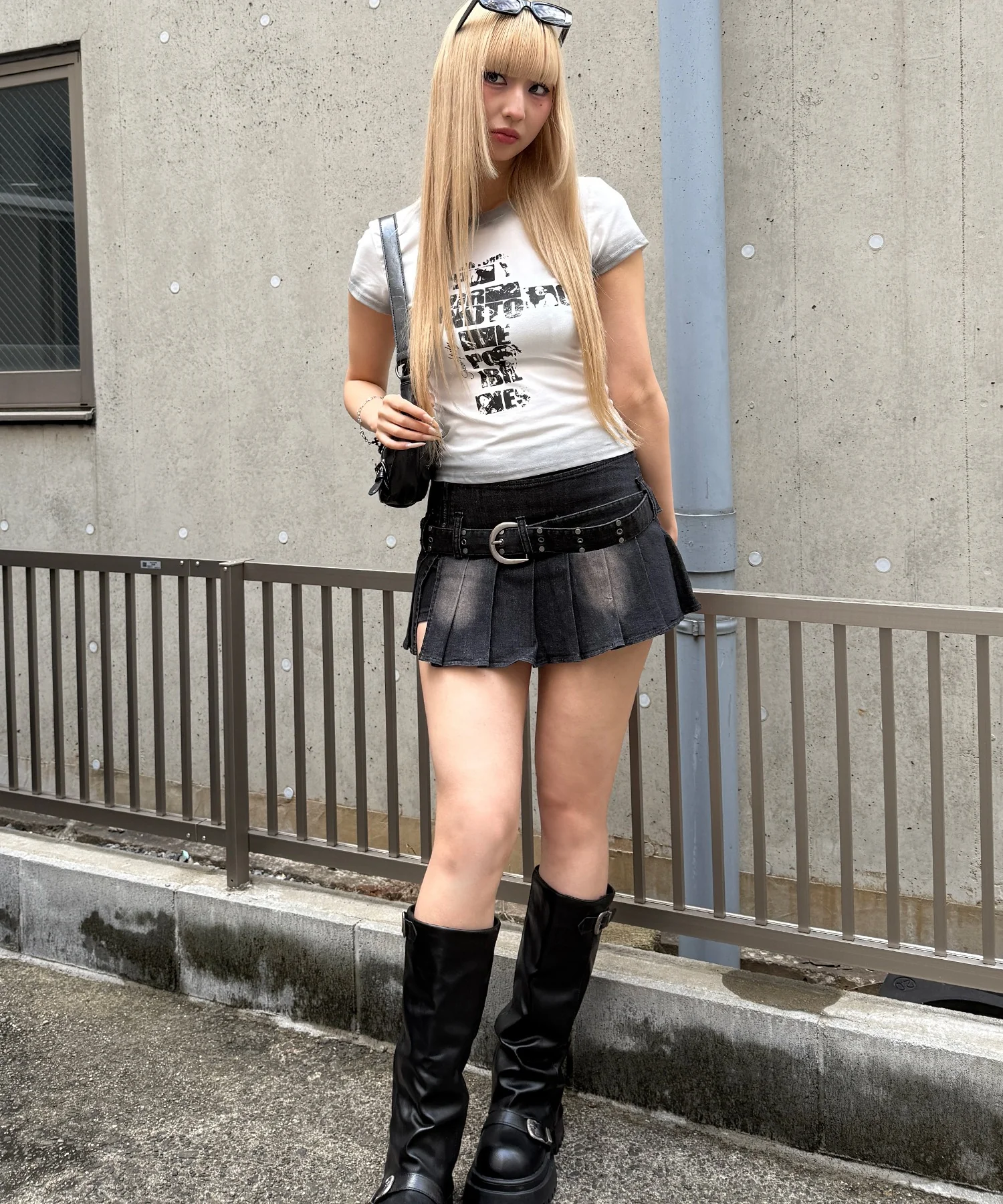 フェードクロスロゴTシャツ - Image 4
