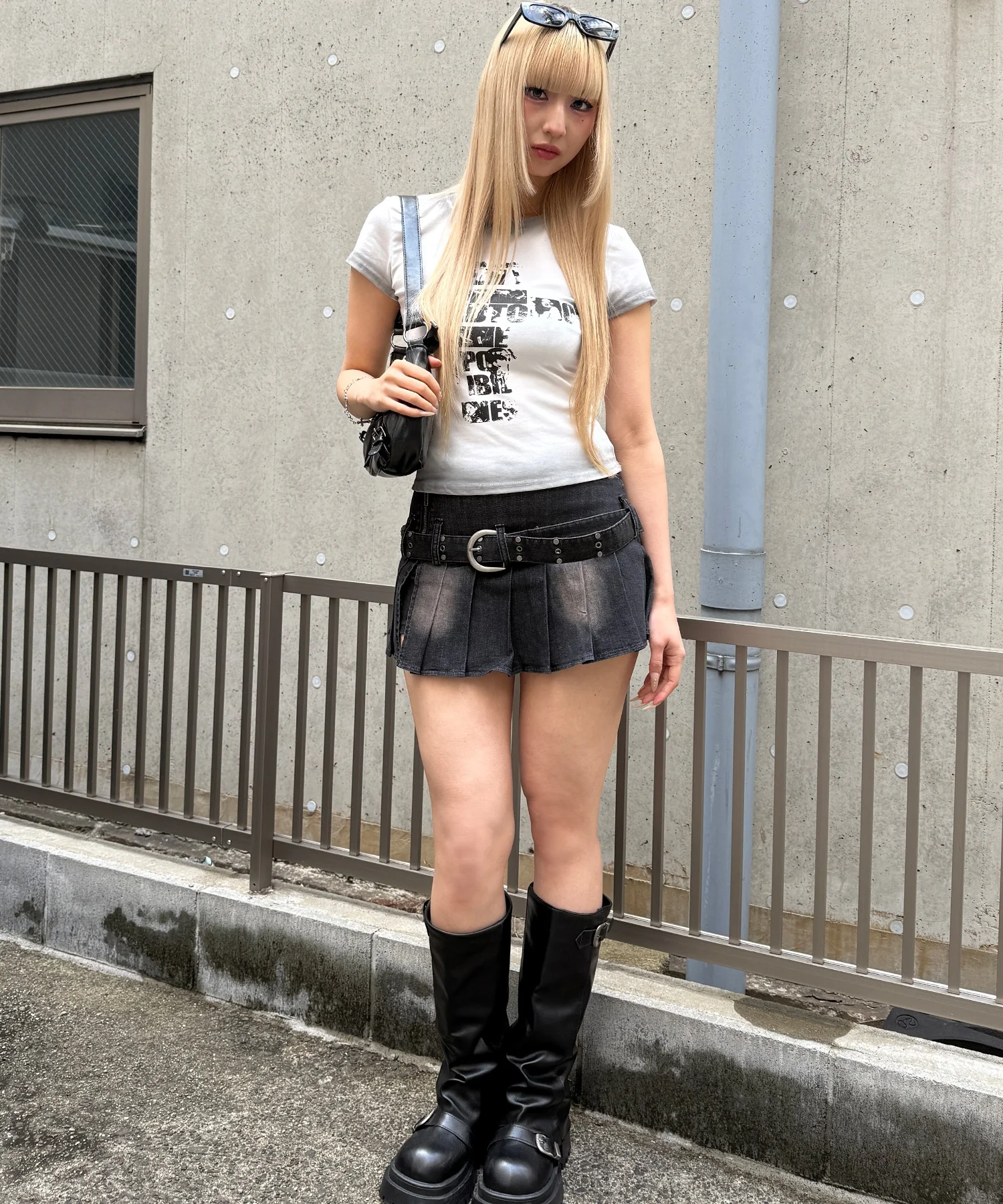 フェードクロスロゴTシャツ - Image 5
