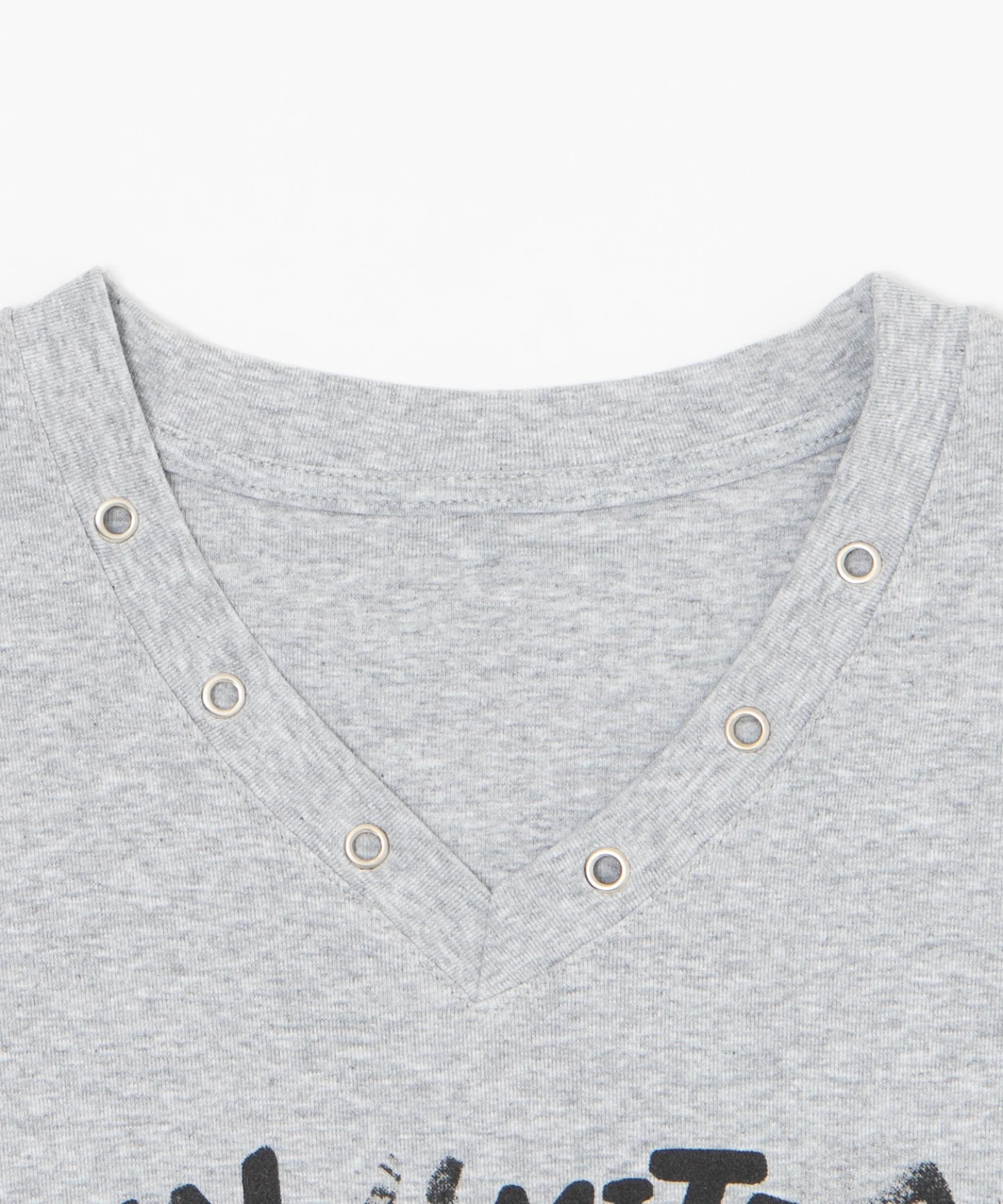 アイレットVネックTシャツ - Image 11