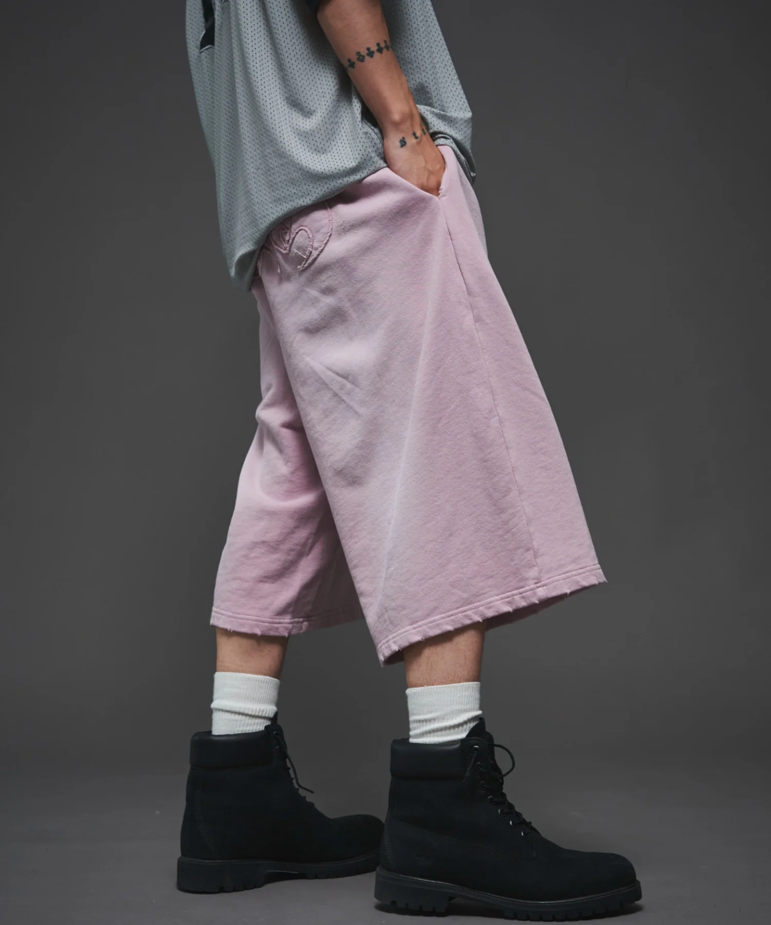 ダメージアップリケショートパンツ - Image 28