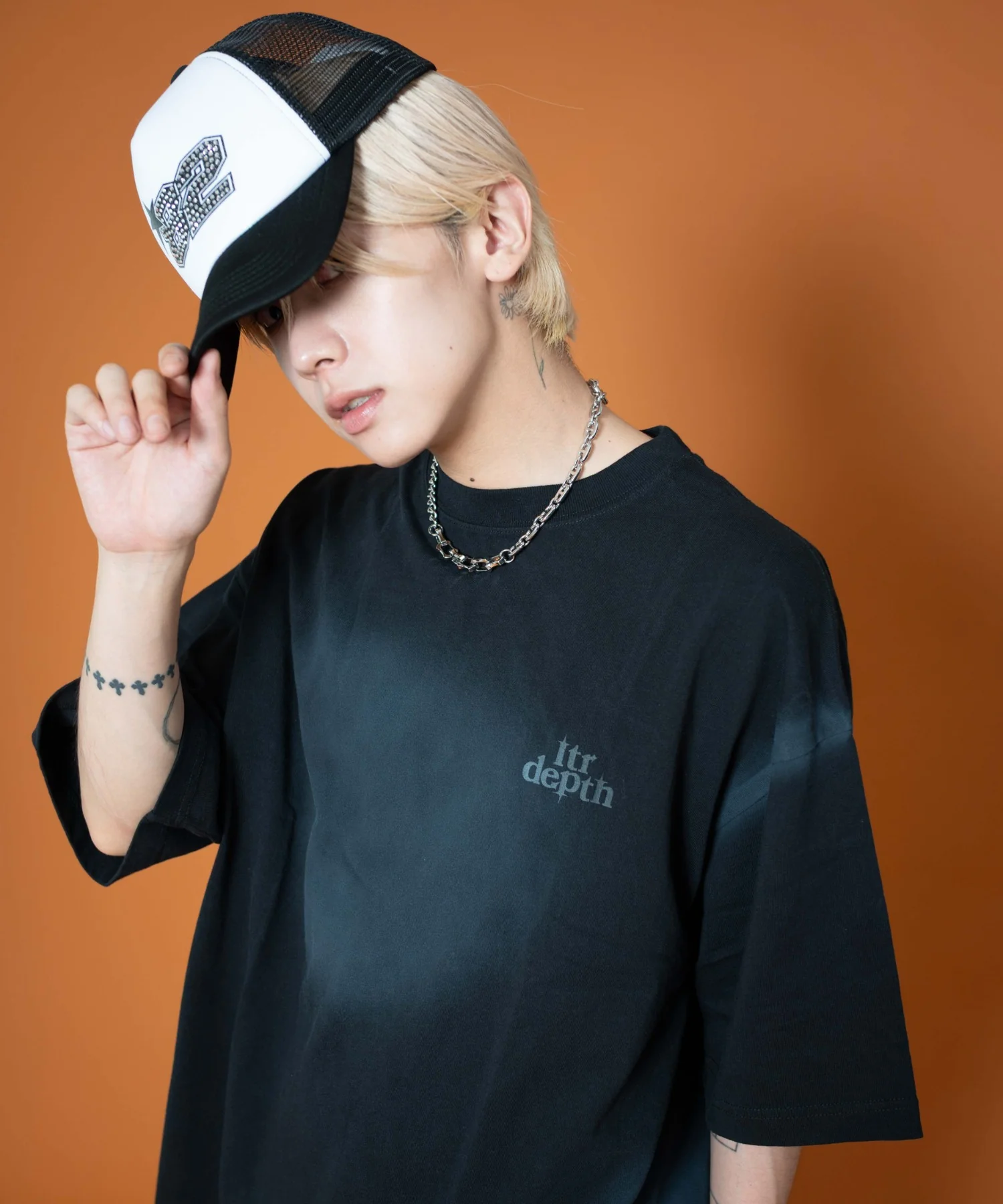 バックスタッズグラフィックT（SS） - Image 27