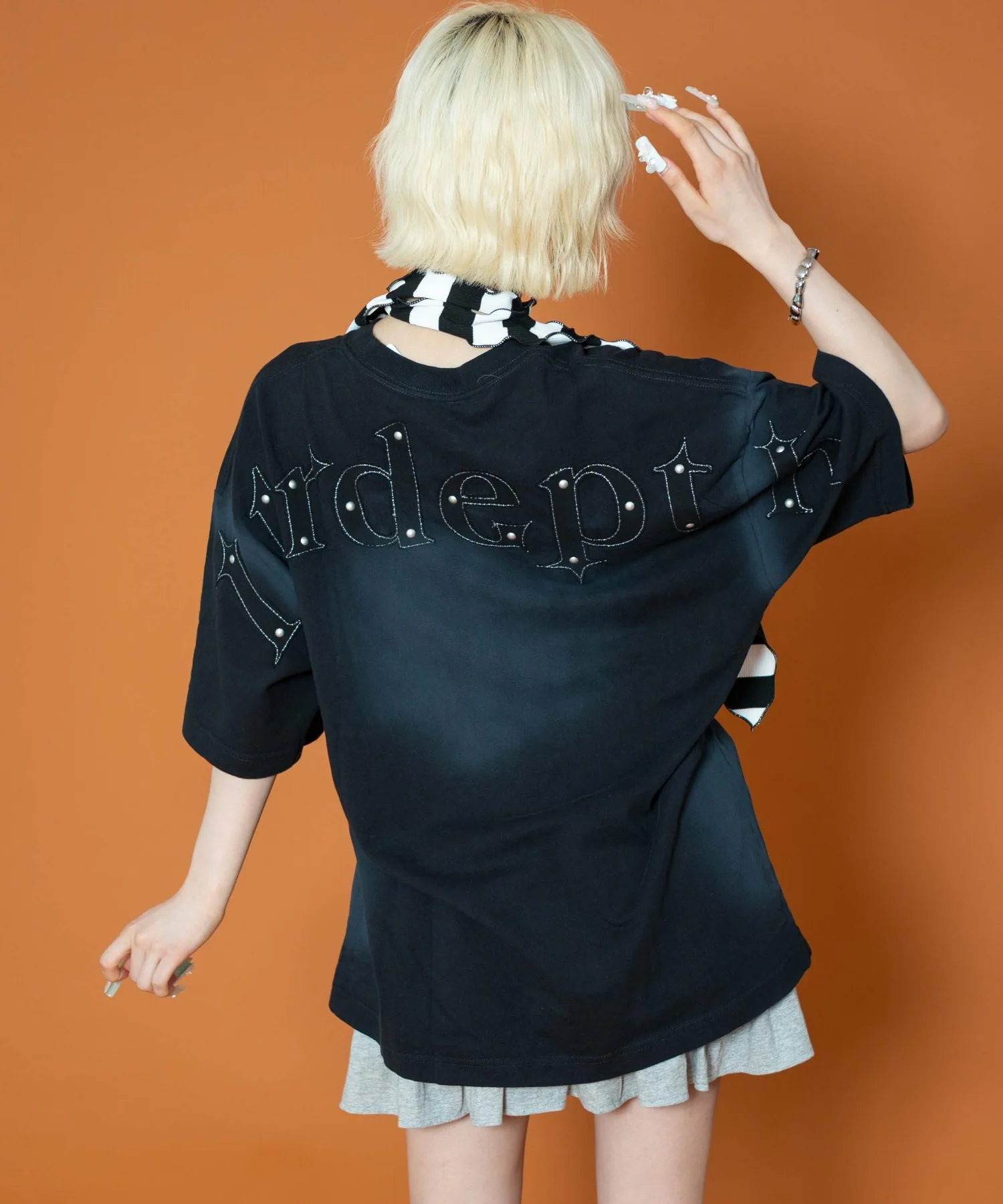バックスタッズグラフィックT（SS） - Image 32