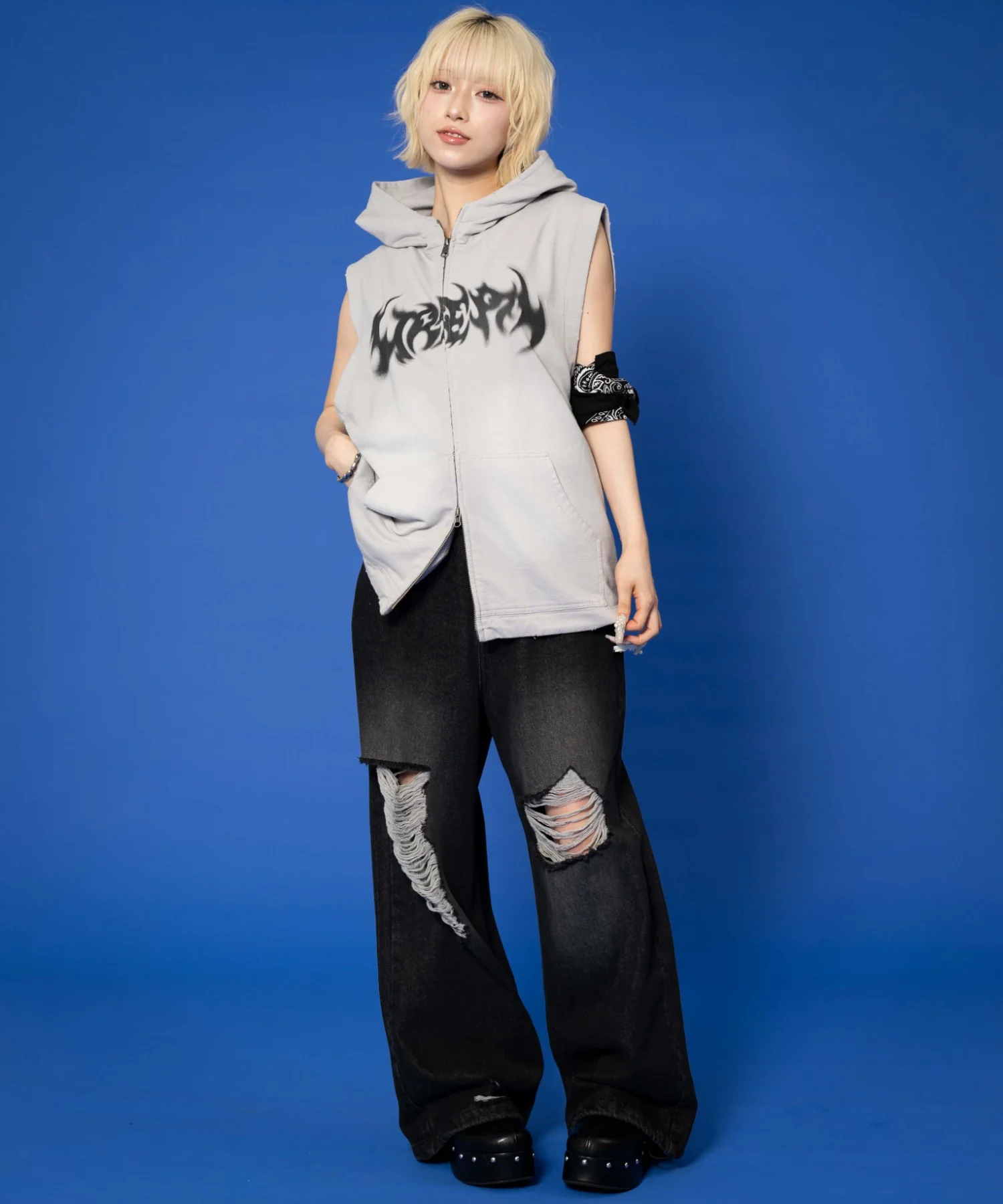 ノースリーブグラフィックZIPパーカー - Image 5
