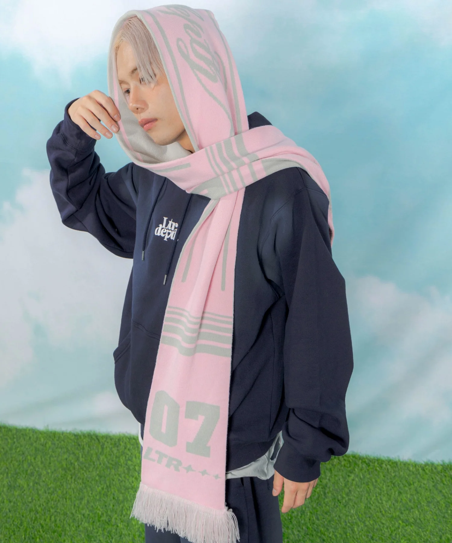 エンブレムサッカーマフラー - Image 7
