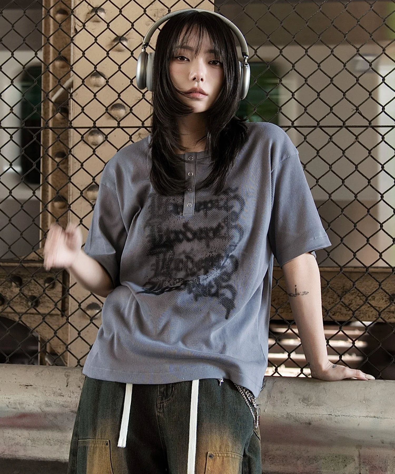 グラフィックヘンリーネックT（SS） - Image 19