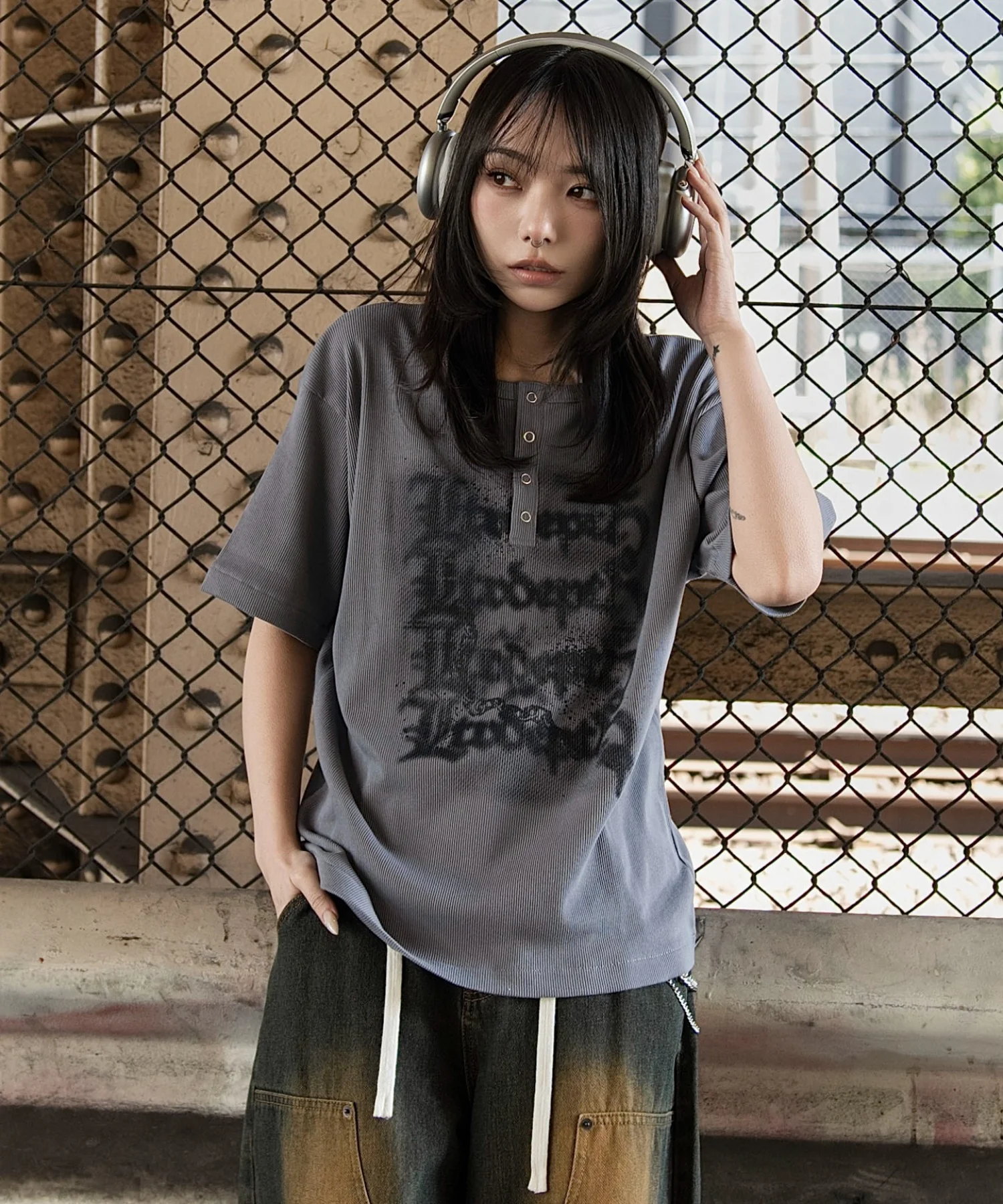 グラフィックヘンリーネックT（SS） - Image 22