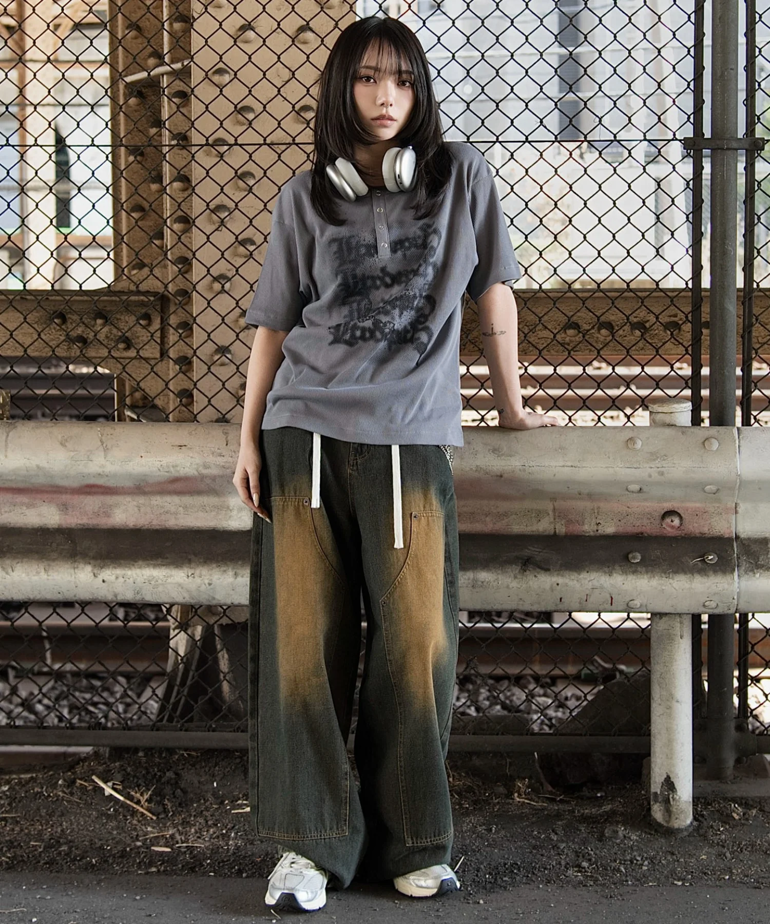 グラフィックヘンリーネックT（SS） - Image 24