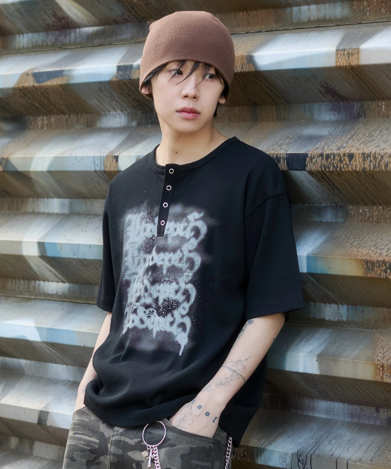 グラフィックヘンリーネックT（SS） - Image 27