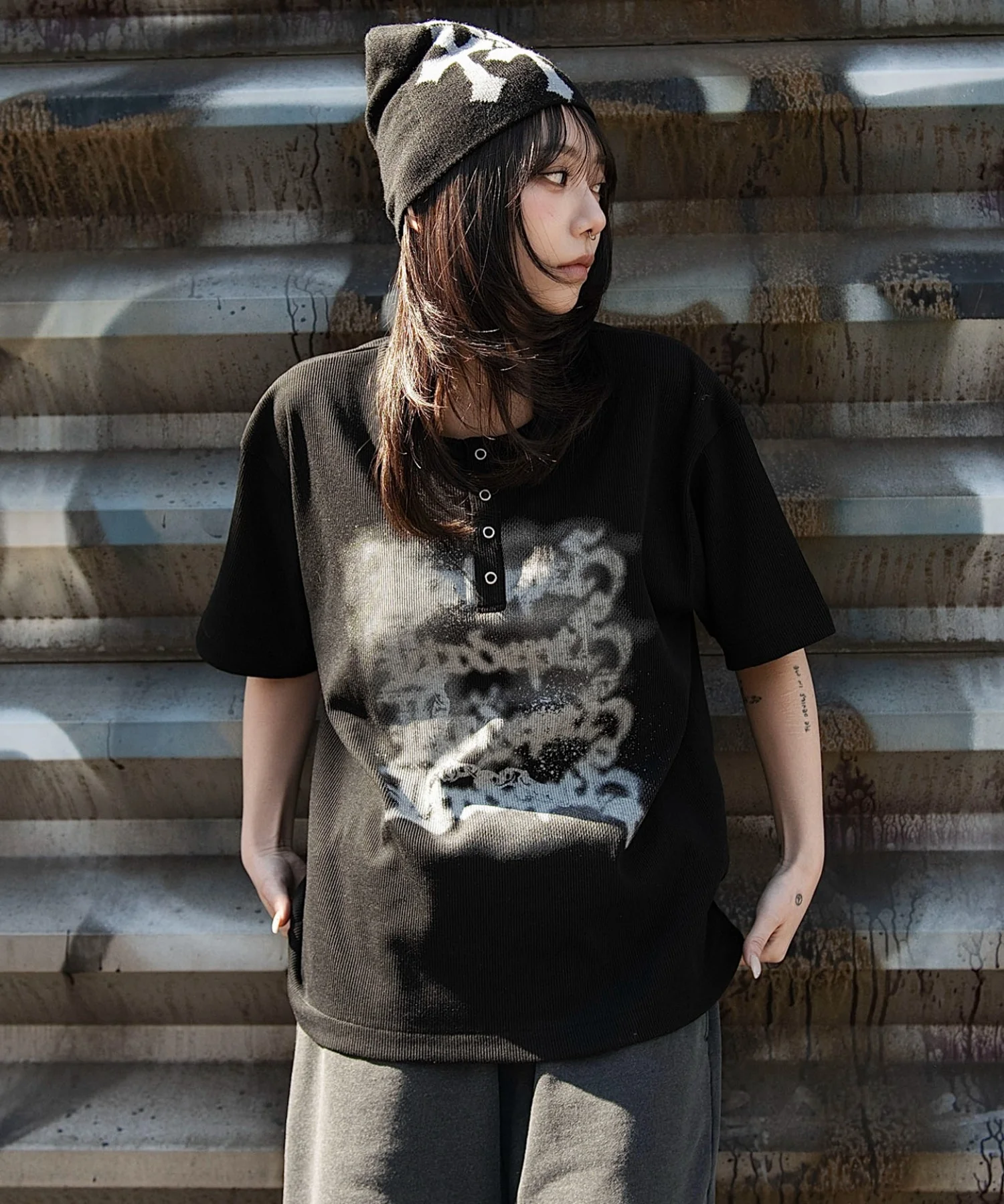 グラフィックヘンリーネックT（SS） - Image 37