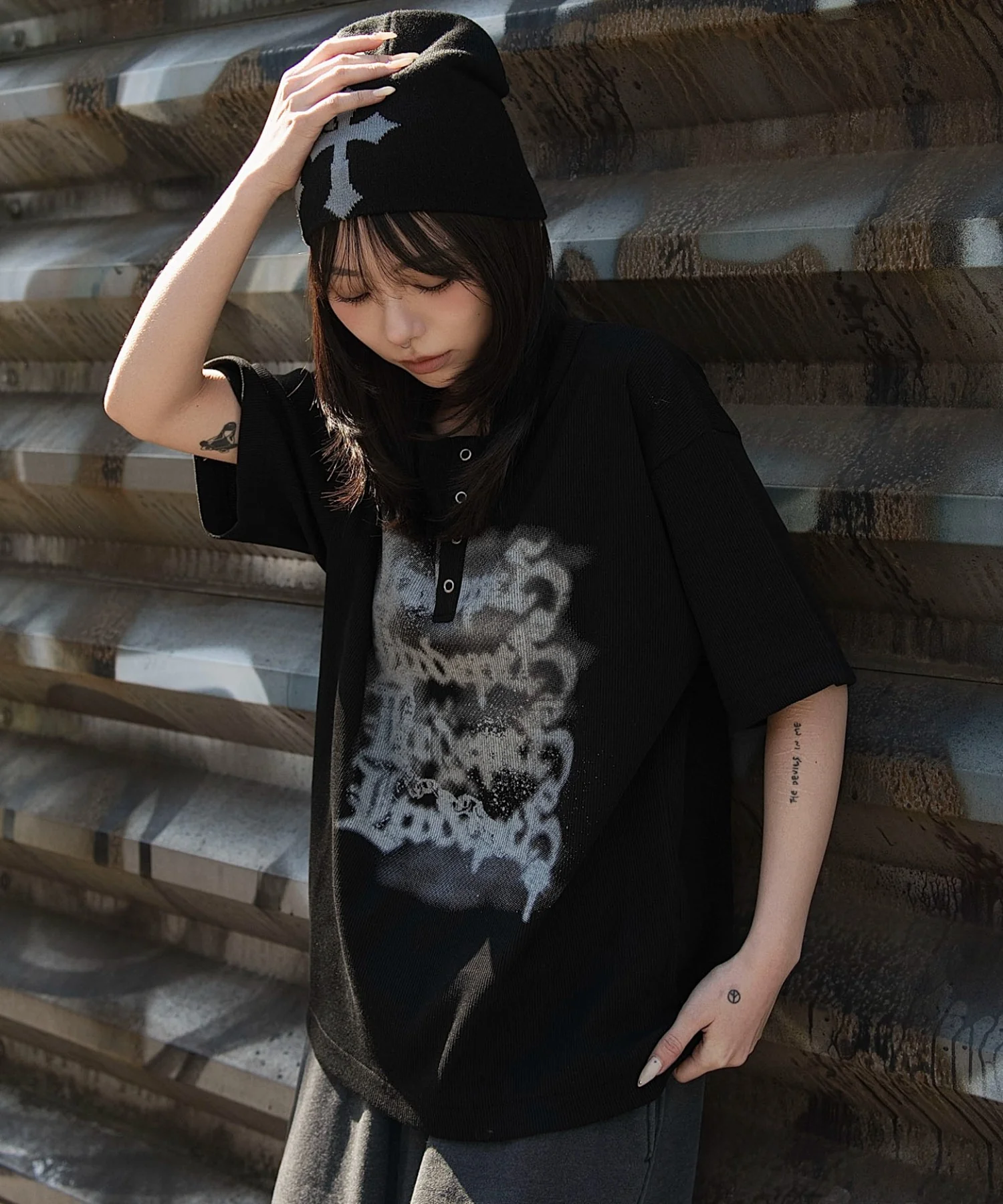 グラフィックヘンリーネックT（SS） - Image 39