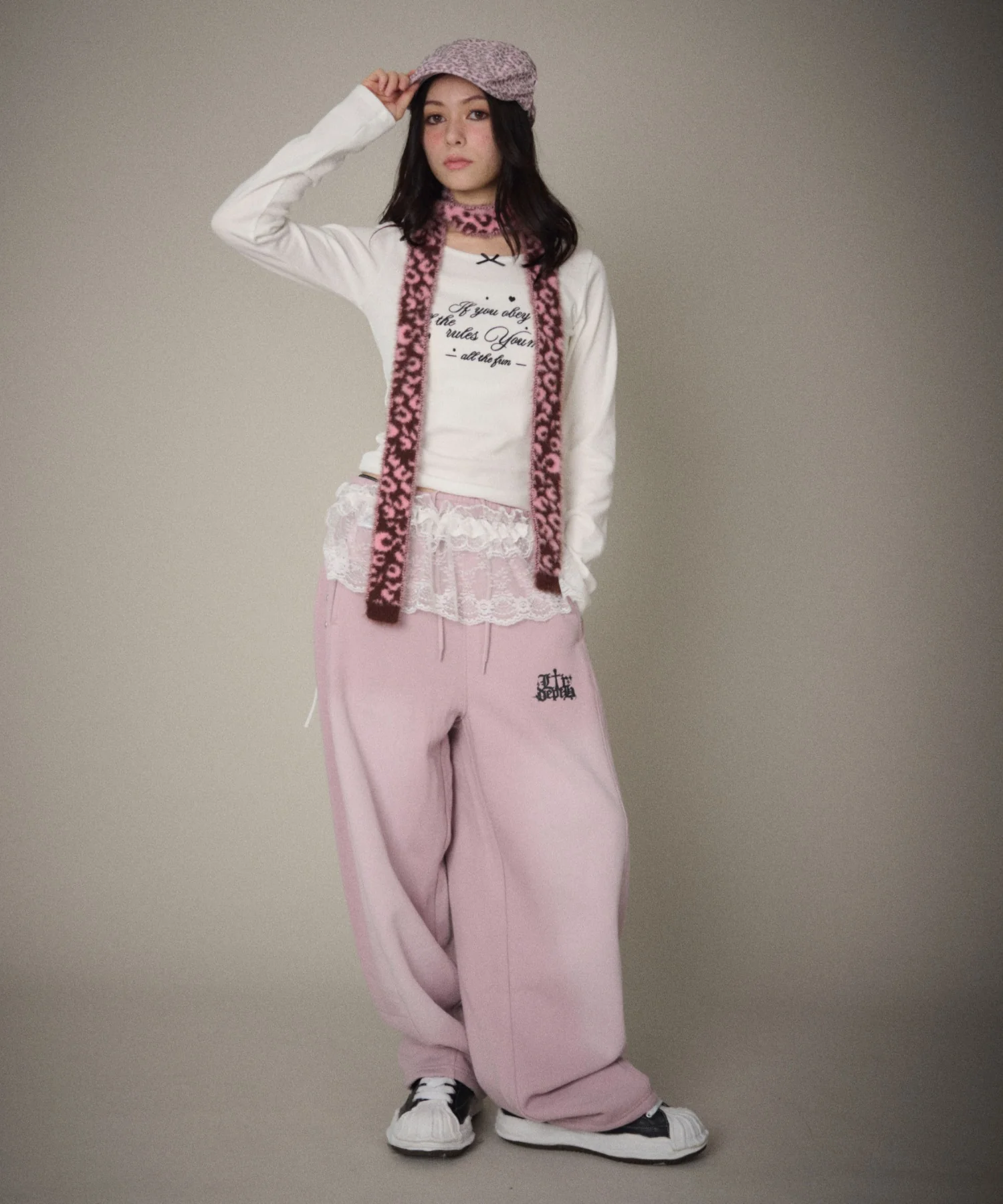 ロゴスウェットパンツ - Image 17