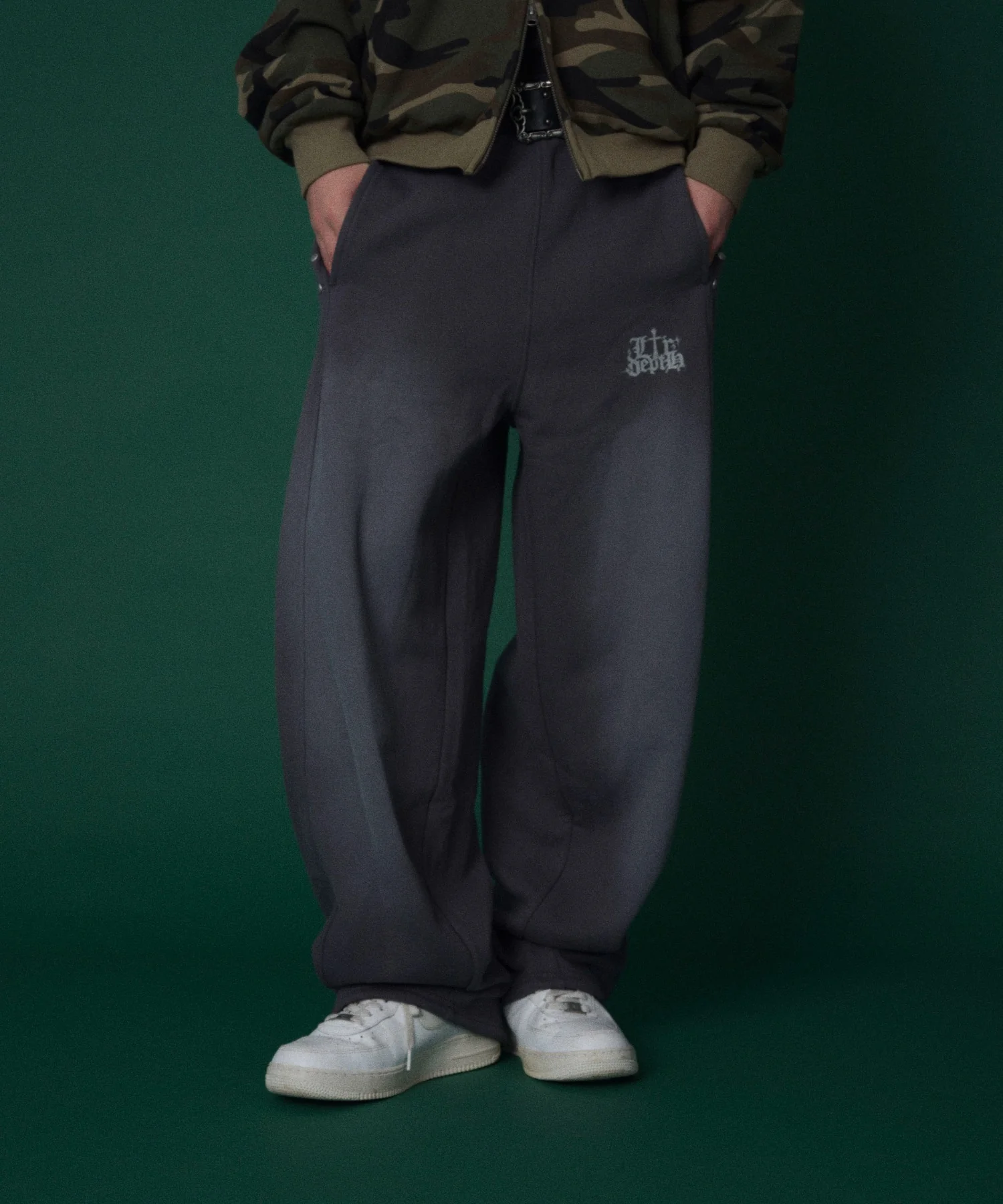 ロゴスウェットパンツ - Image 36