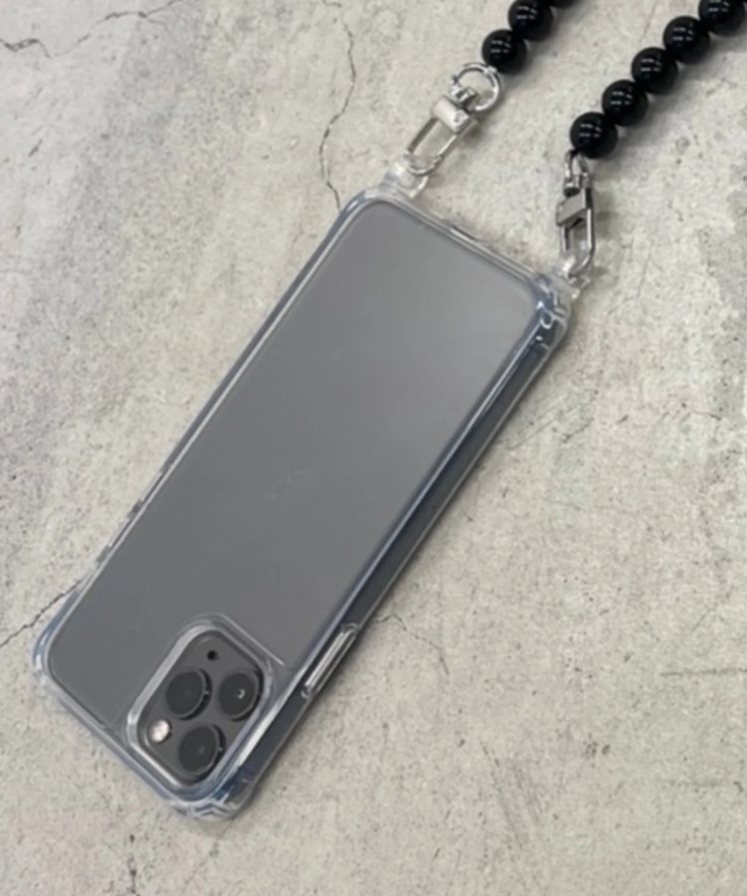 ストラップホール付きクリアiphoneケース - Image 5