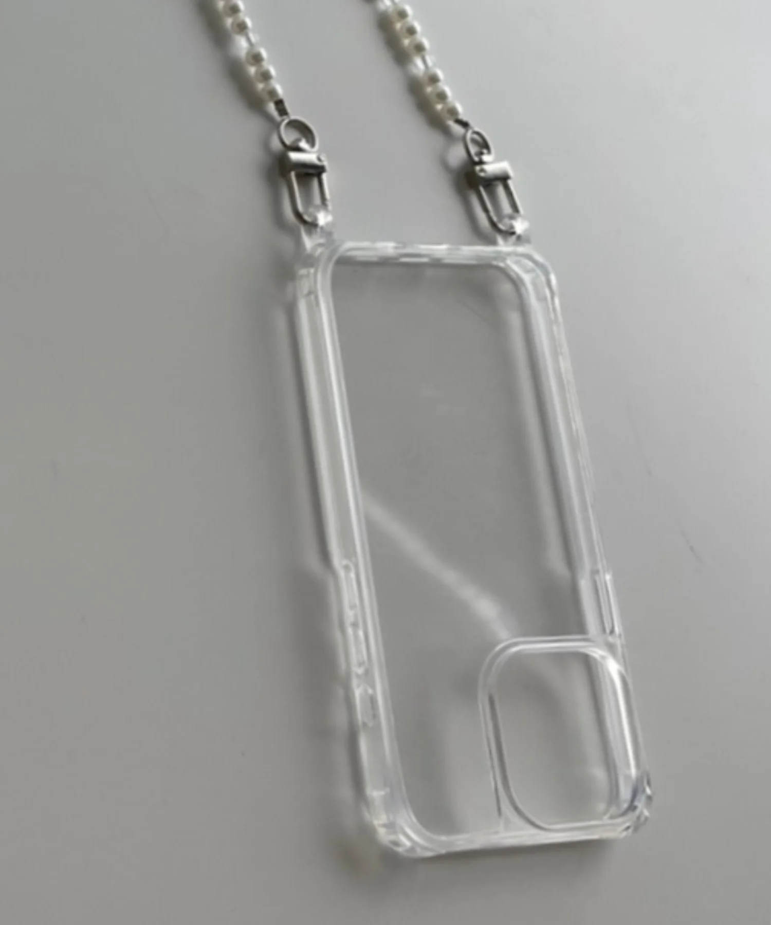 ストラップホール付きクリアiphoneケース - Image 6