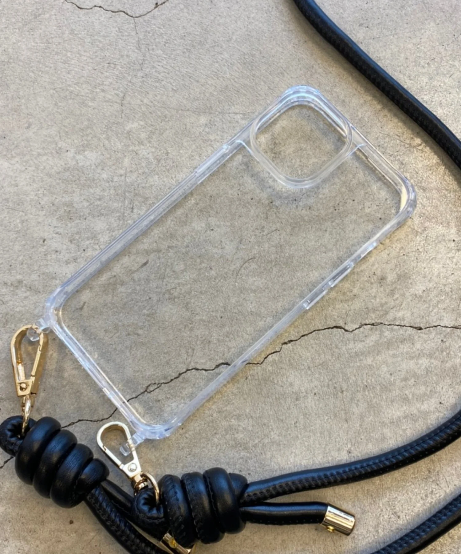 ストラップホール付きクリアiphoneケース - Image 7